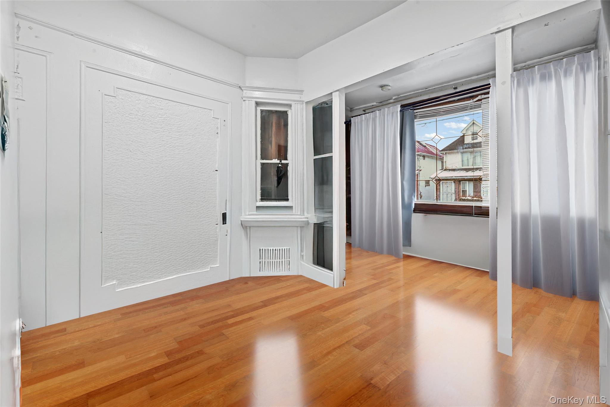 #7 photo, 10518 171st Place, Jamaica , NY 11433