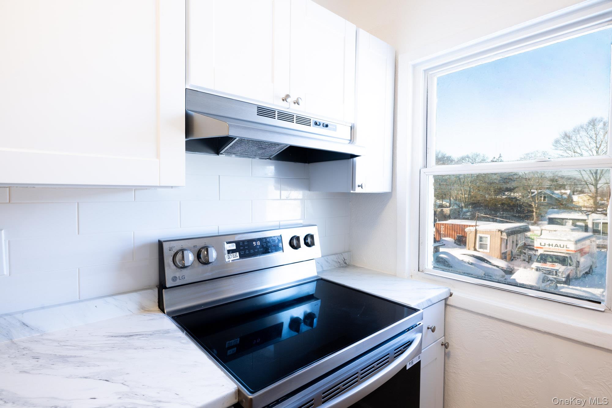 #20 photo, 1550 Montauk Highway, سوفولك Mastic , NY 11950