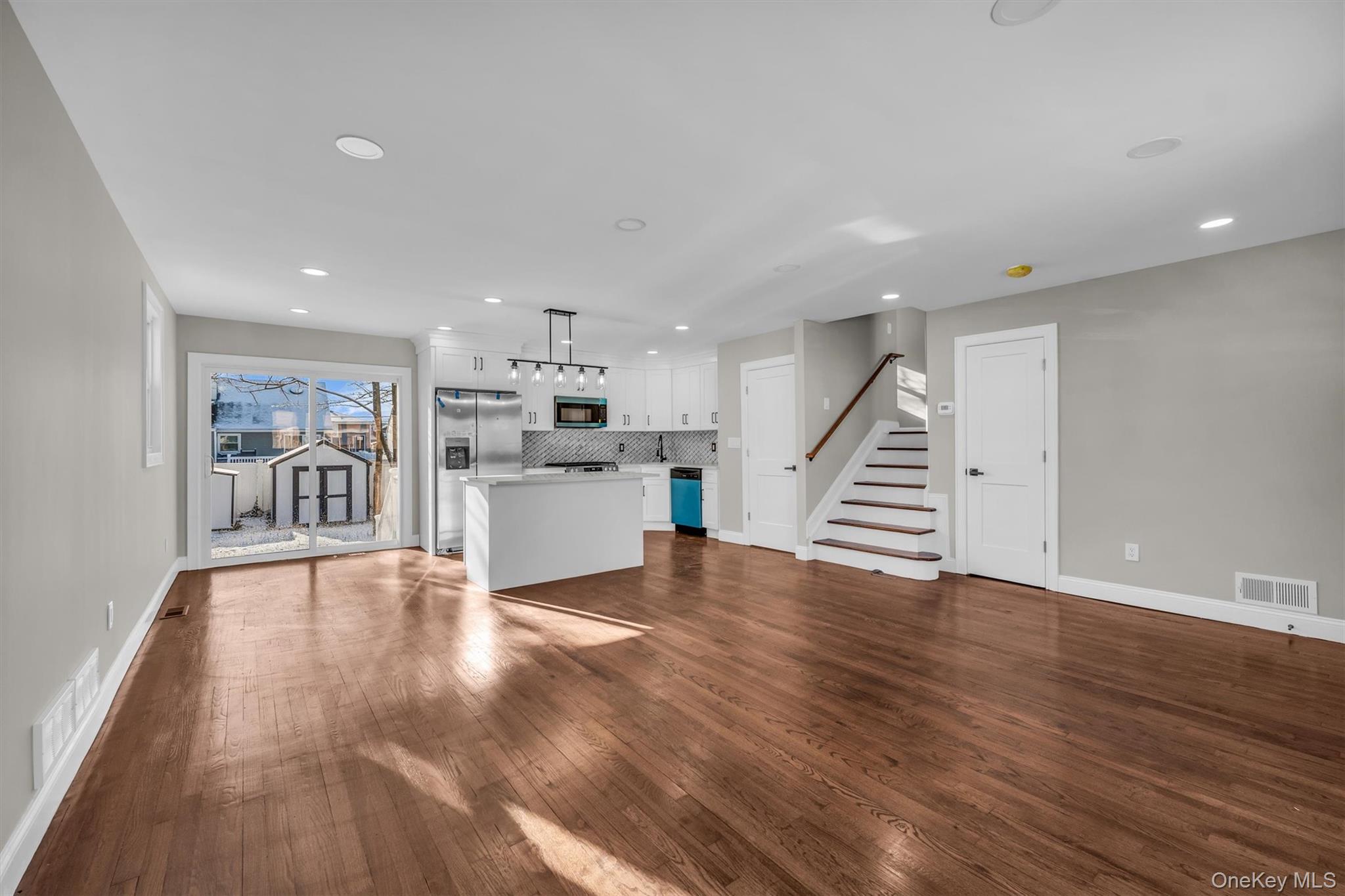 #11 photo, 39 Layton Street, Freeport , NY 11520