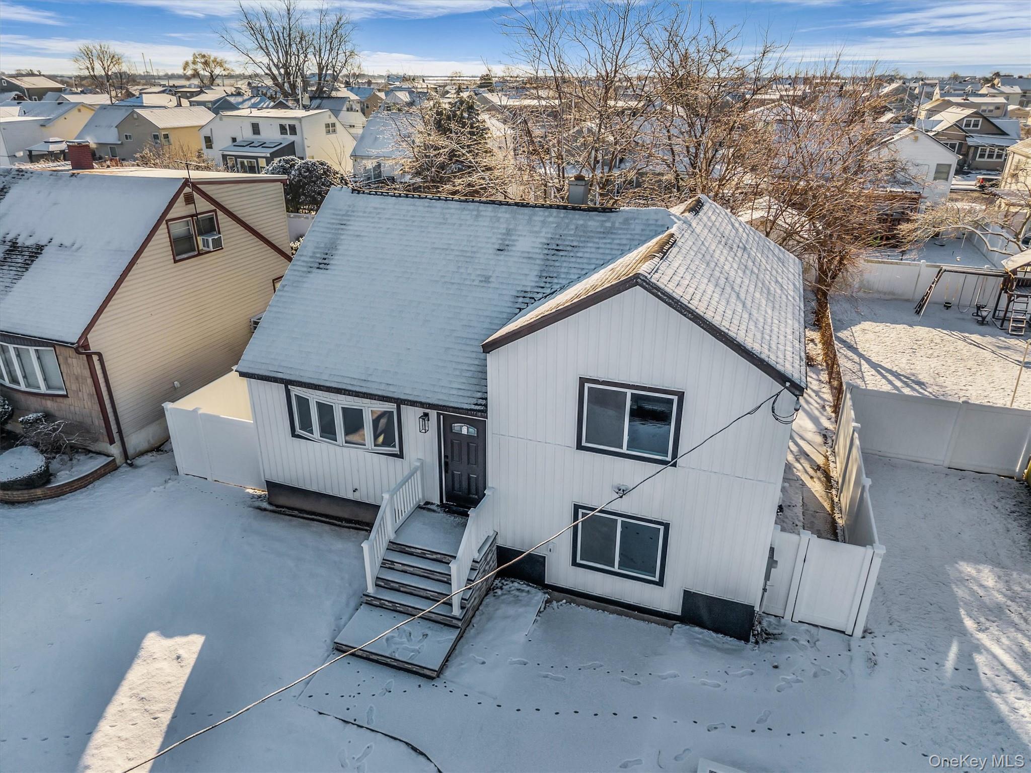 #2 photo, 39 Layton Street, Freeport , NY 11520