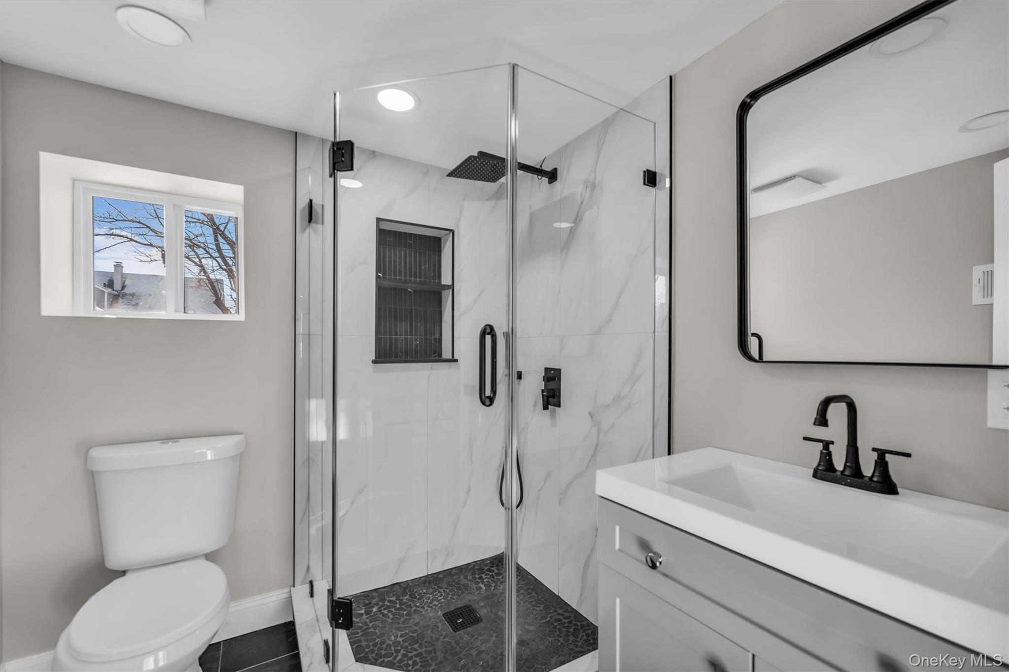 #7 photo, 39 Layton Street, Freeport , NY 11520