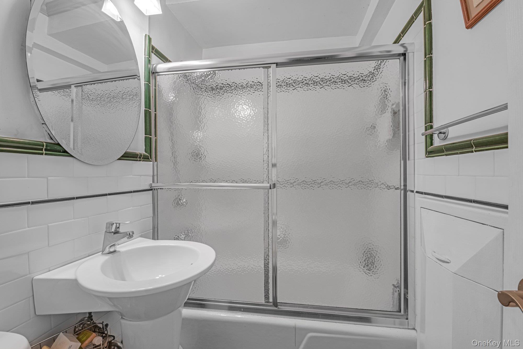 #8 photo, 107- 40 Queens Boulevard, Forest Hills , NY 11375