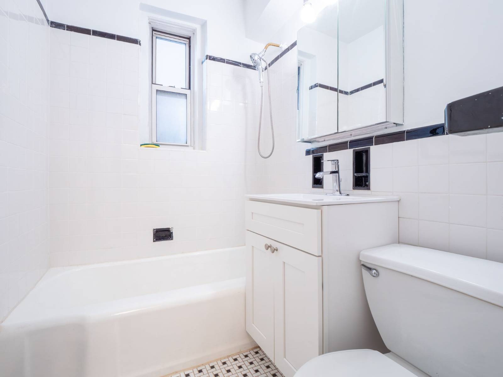 #16 photo, 6389 Saunders Street, #2B, Rego Park , NY 11374