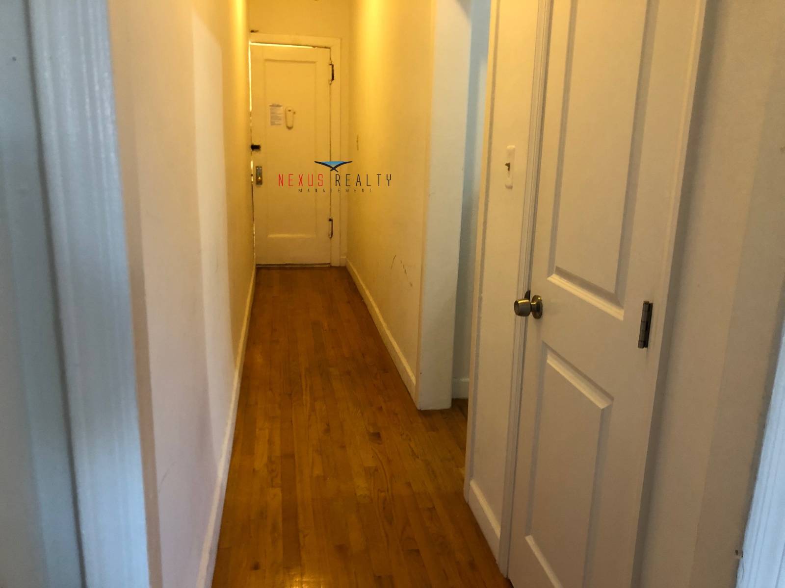 #11 photo, 35th Street & 30th Avenue, ASTORIA , NY 11103