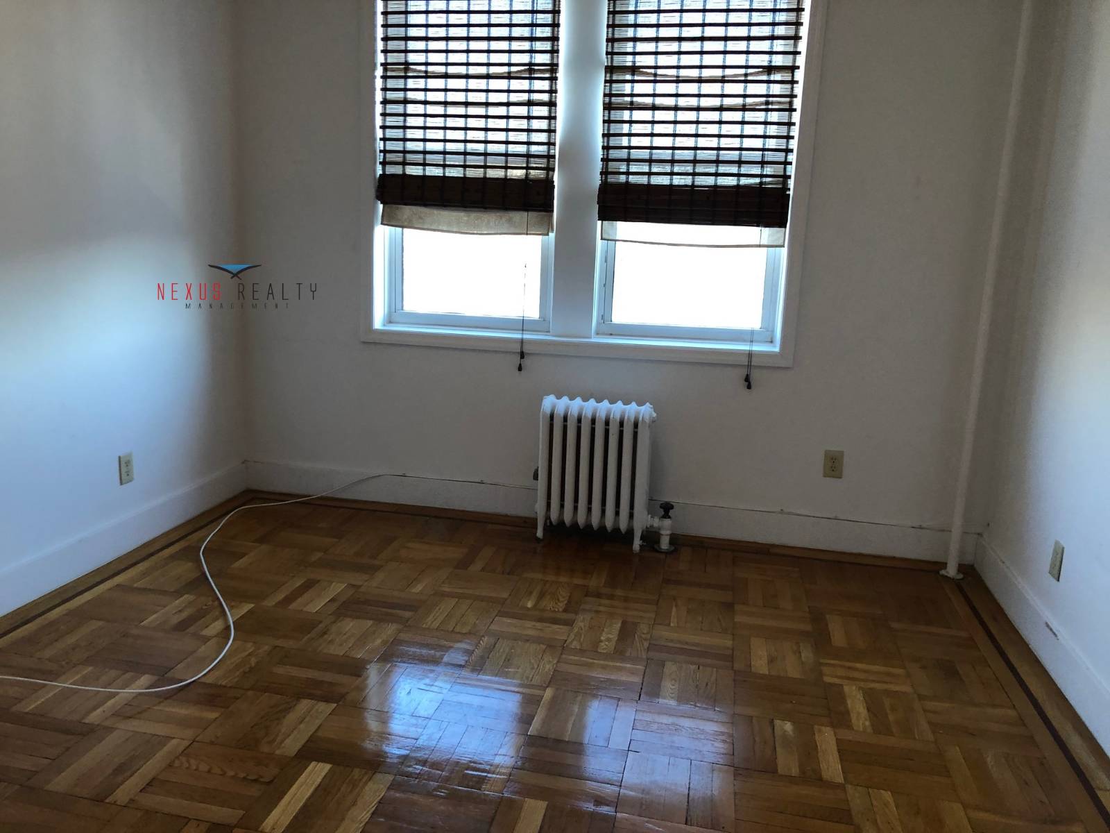 #9 photo, 35th Street & 30th Avenue, ASTORIA , NY 11103