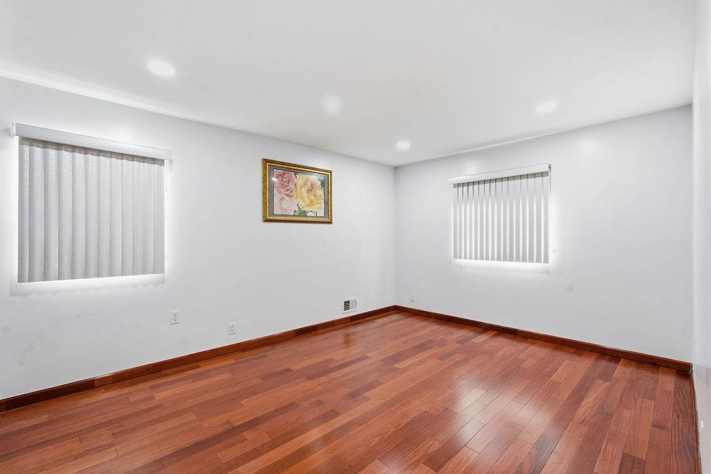 #10 photo, 160-09 86th Street, Howard Beach , NY 11414