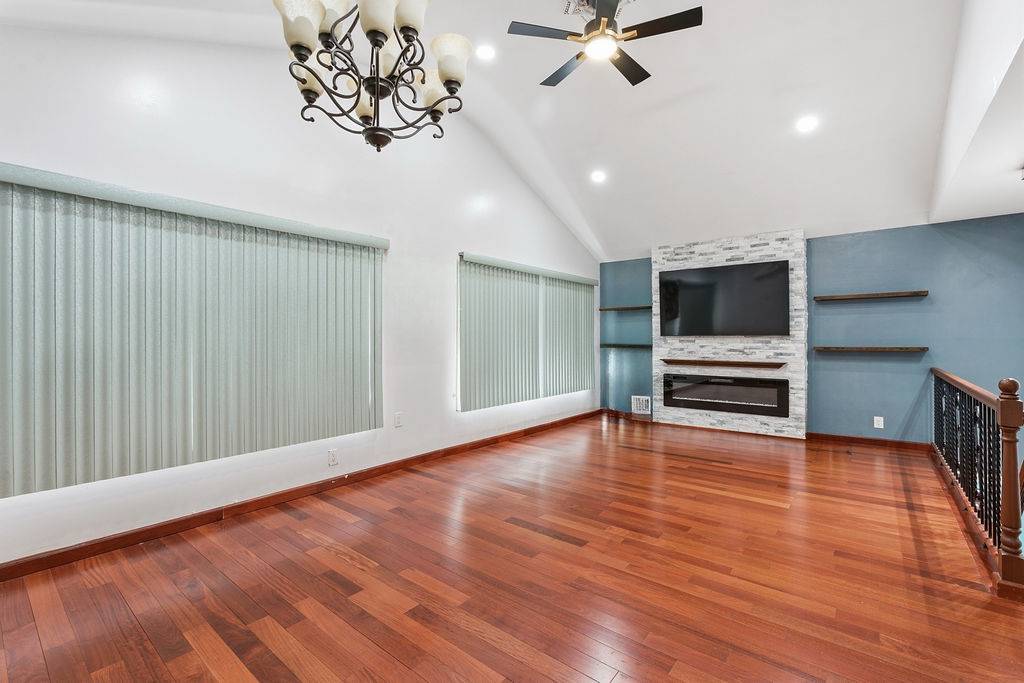 #3 photo, 160-09 86th Street, Howard Beach , NY 11414