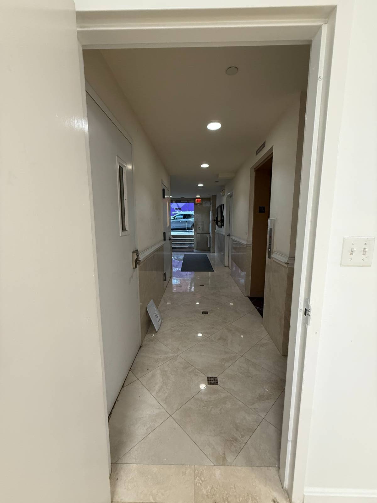 #32 photo, 30-63 38th, #1B, Astoria , NY 11103