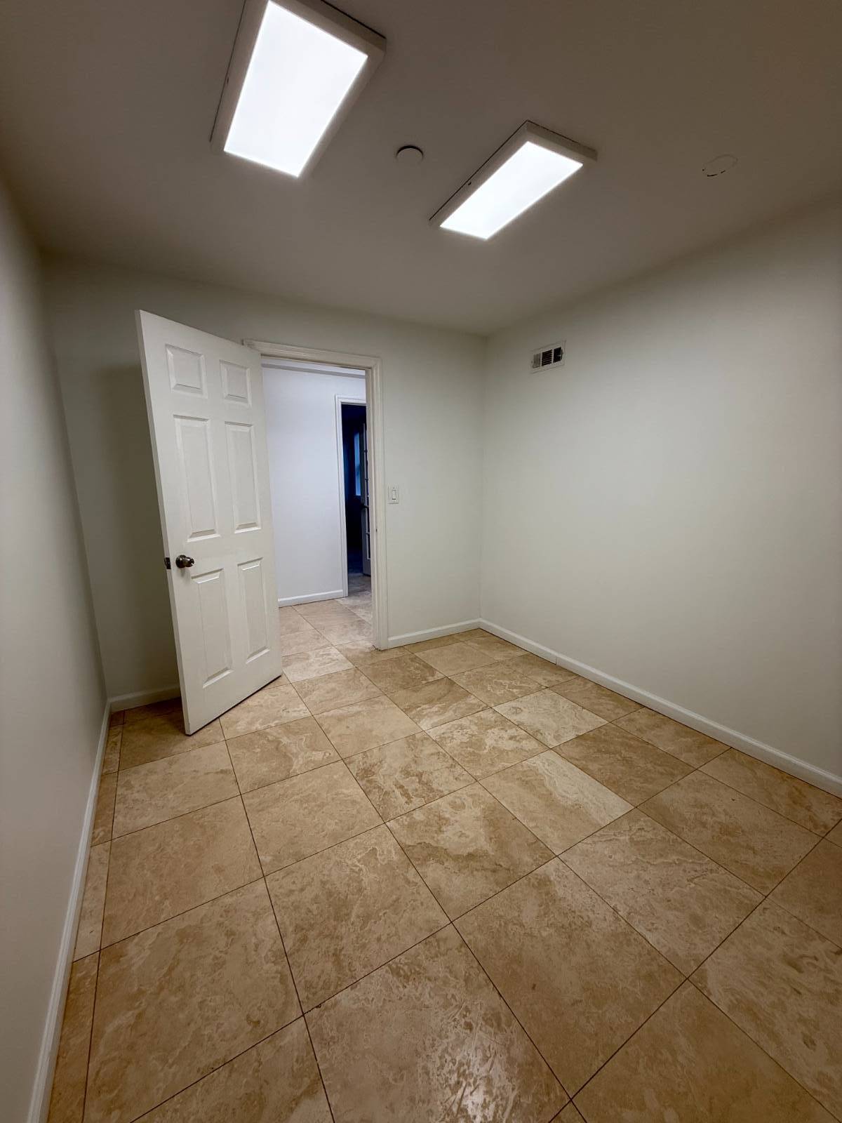 #43 photo, 30-63 38th, #1B, Astoria , NY 11103