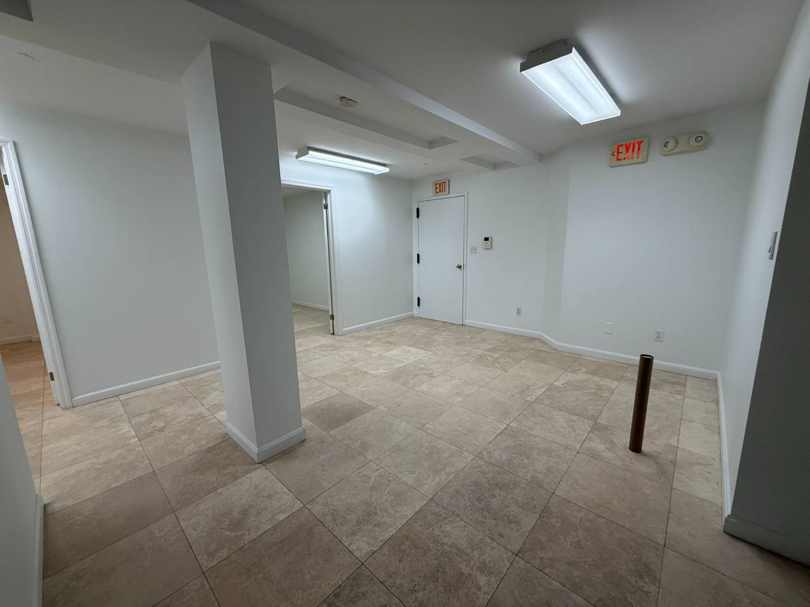 #52 photo, 30-63 38th, #1B, Astoria , NY 11103