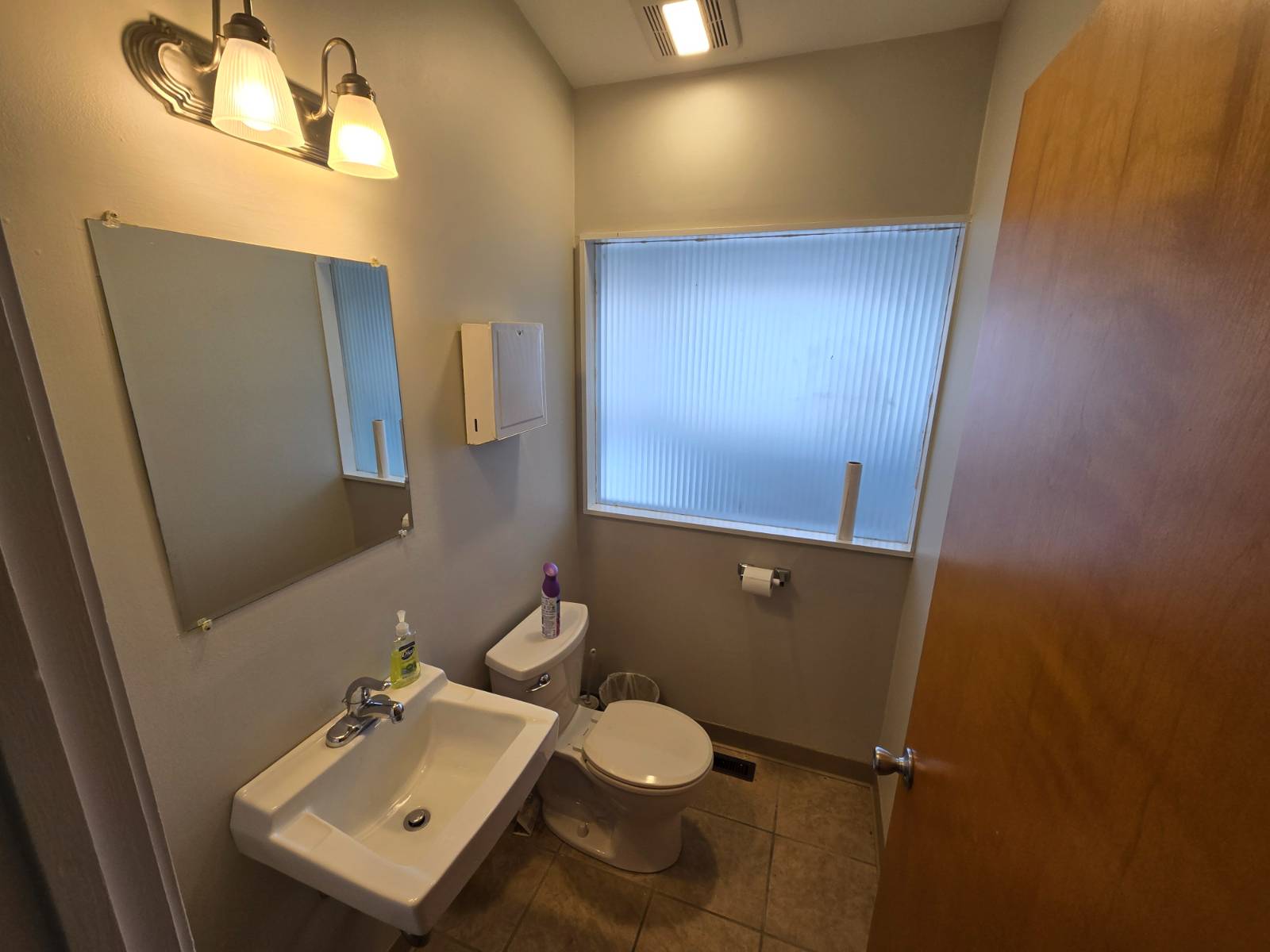 #7 photo, 337 Fullerton Ave, 2nd Floor, Newburgh , NY 12550