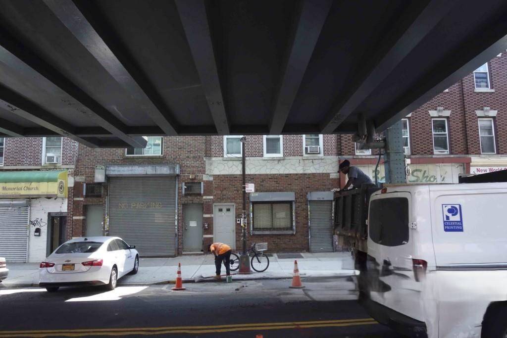 #2 photo, 125-16 Jamaica Ave, Richmond Hill , NY 11418