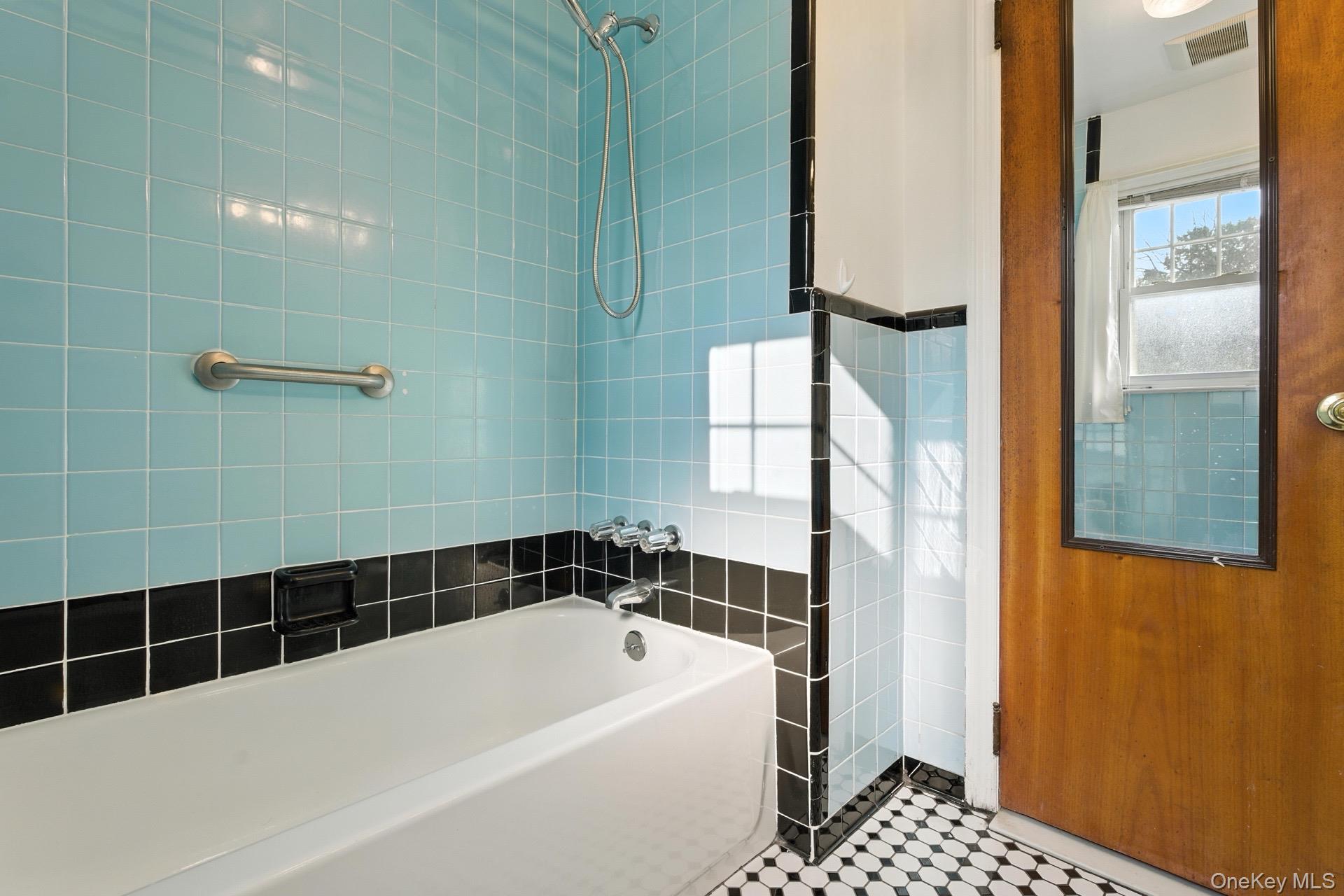 #12 photo, 1547 Walt Whitman Road, Melville , NY 11747