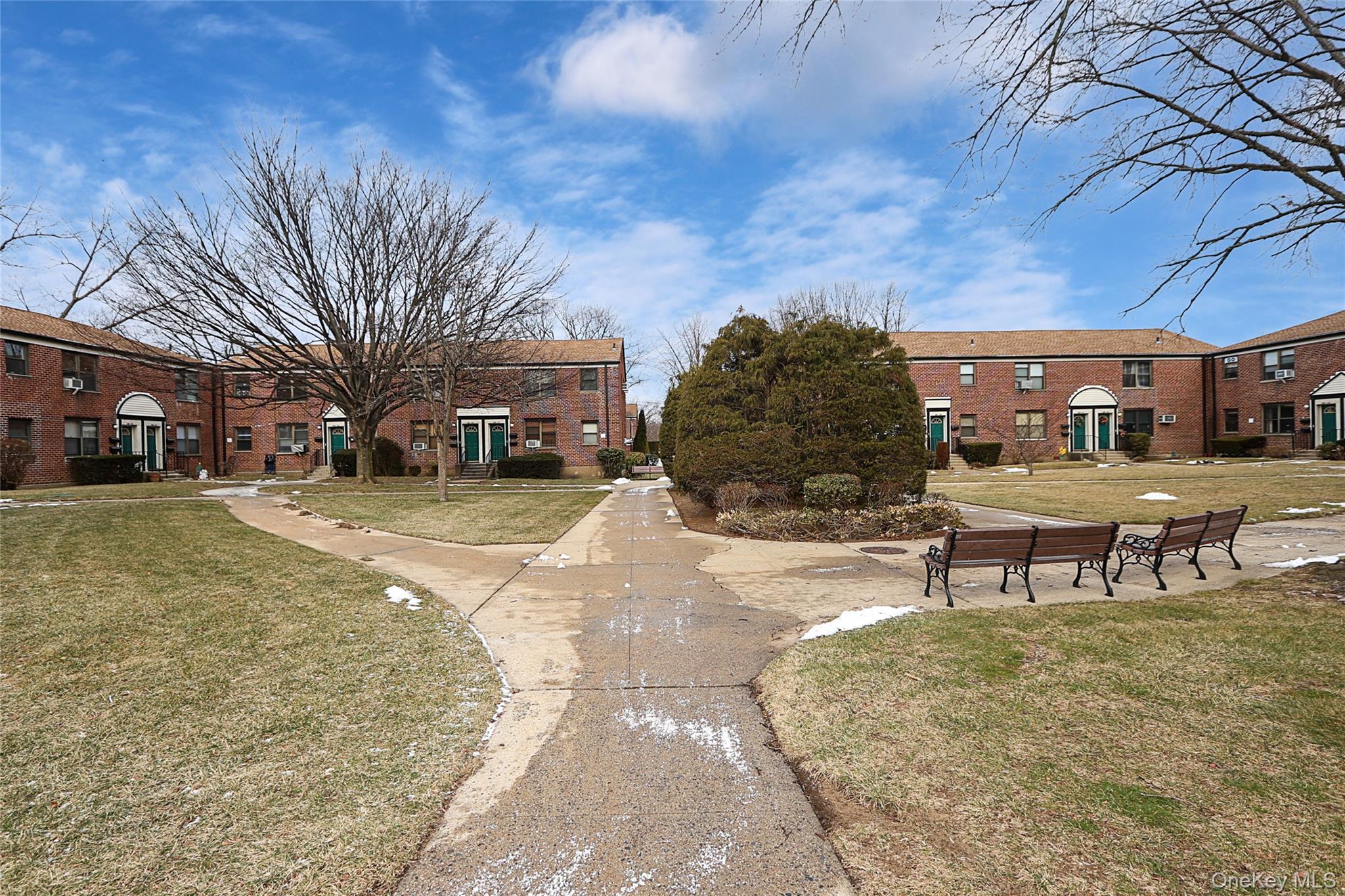 #19 photo, 196-23 73rd Ave, Fresh Meadows , NY 11365