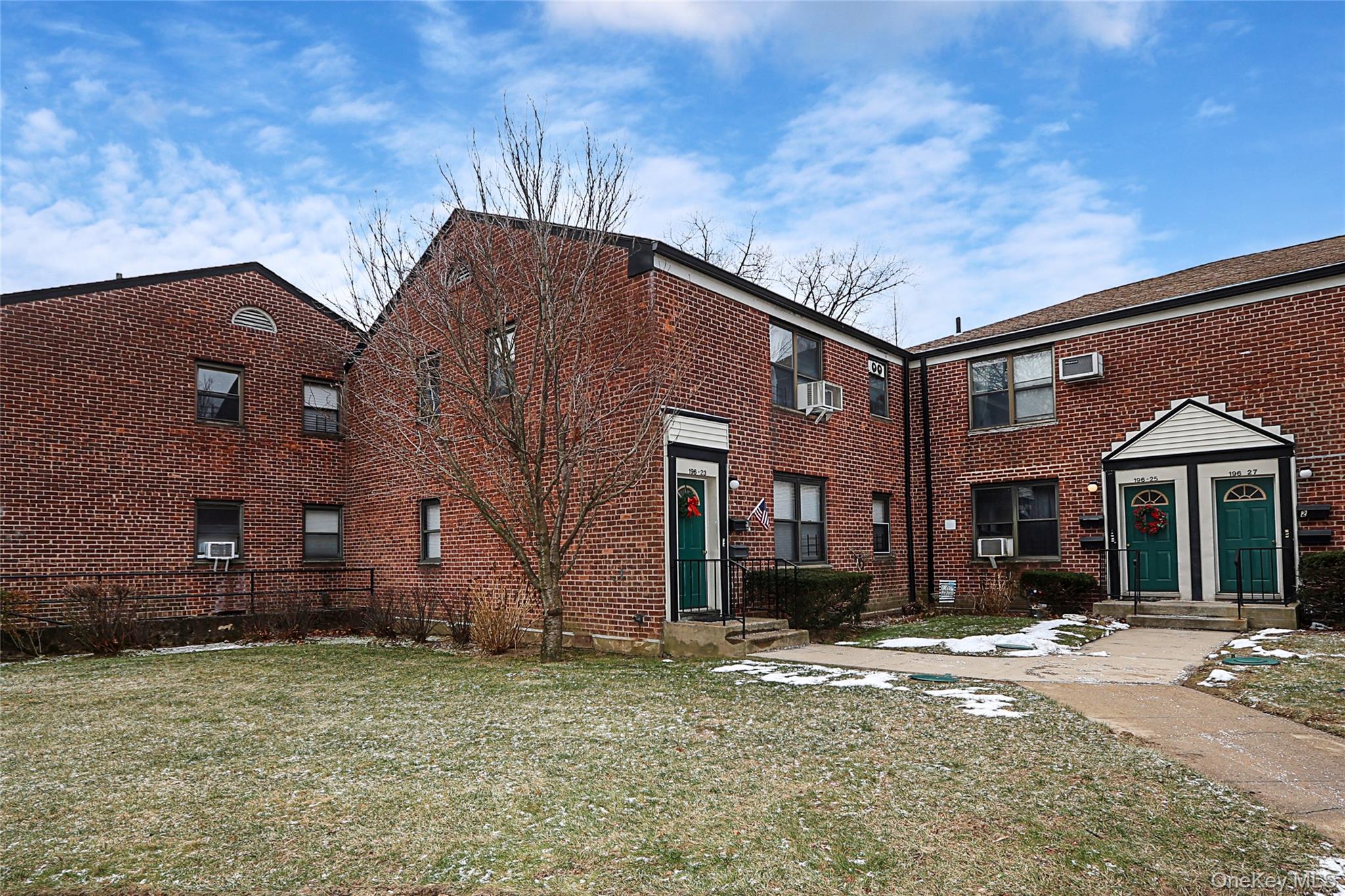 #2 photo, 196-23 73rd Ave, Fresh Meadows , NY 11365