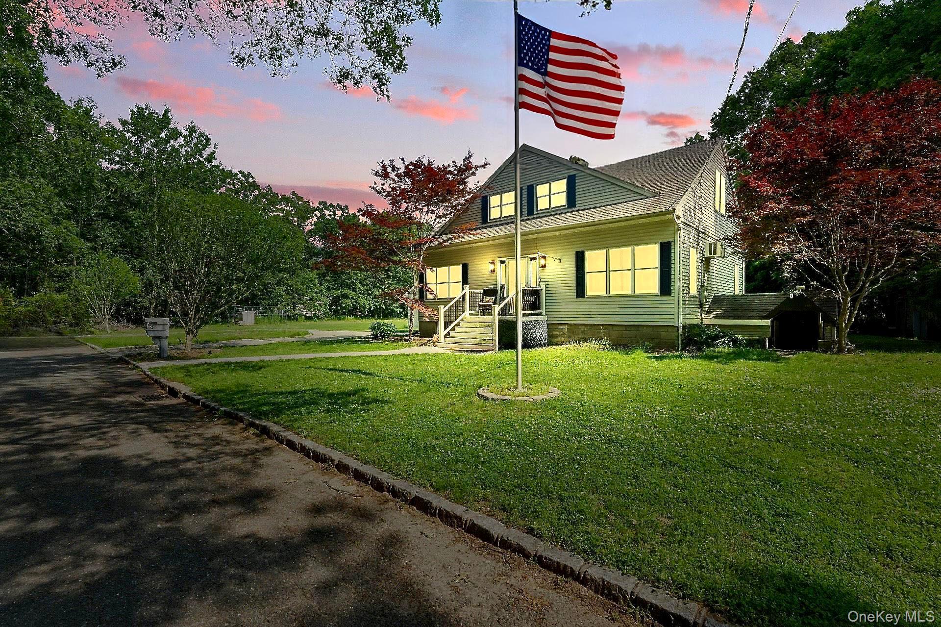 #1 photo, 3 Alabama, Brookhaven , NY 11776