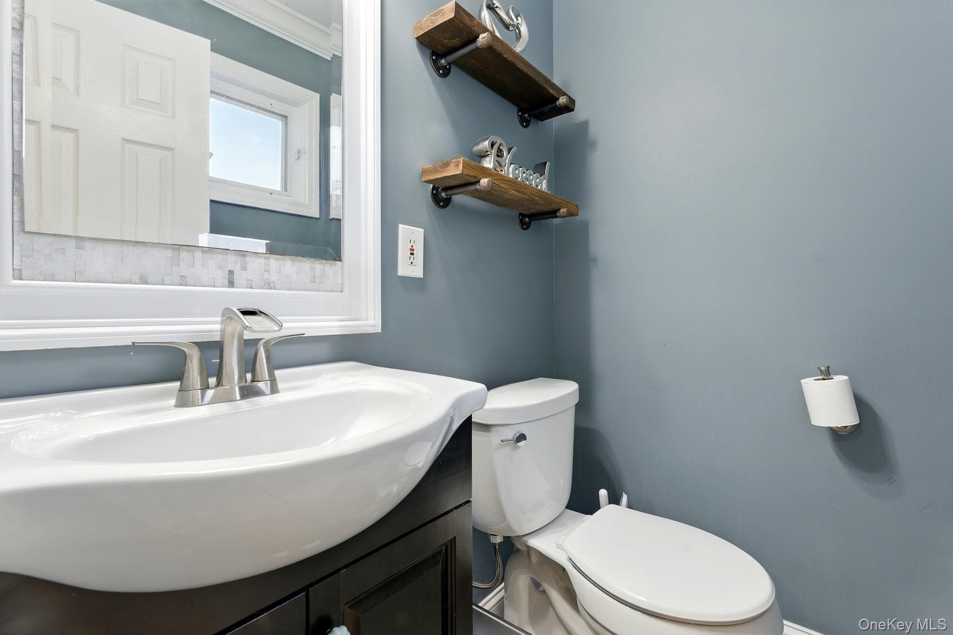 #12 photo, 3 Alabama Avenue, Port Jefferson Station , NY 11776