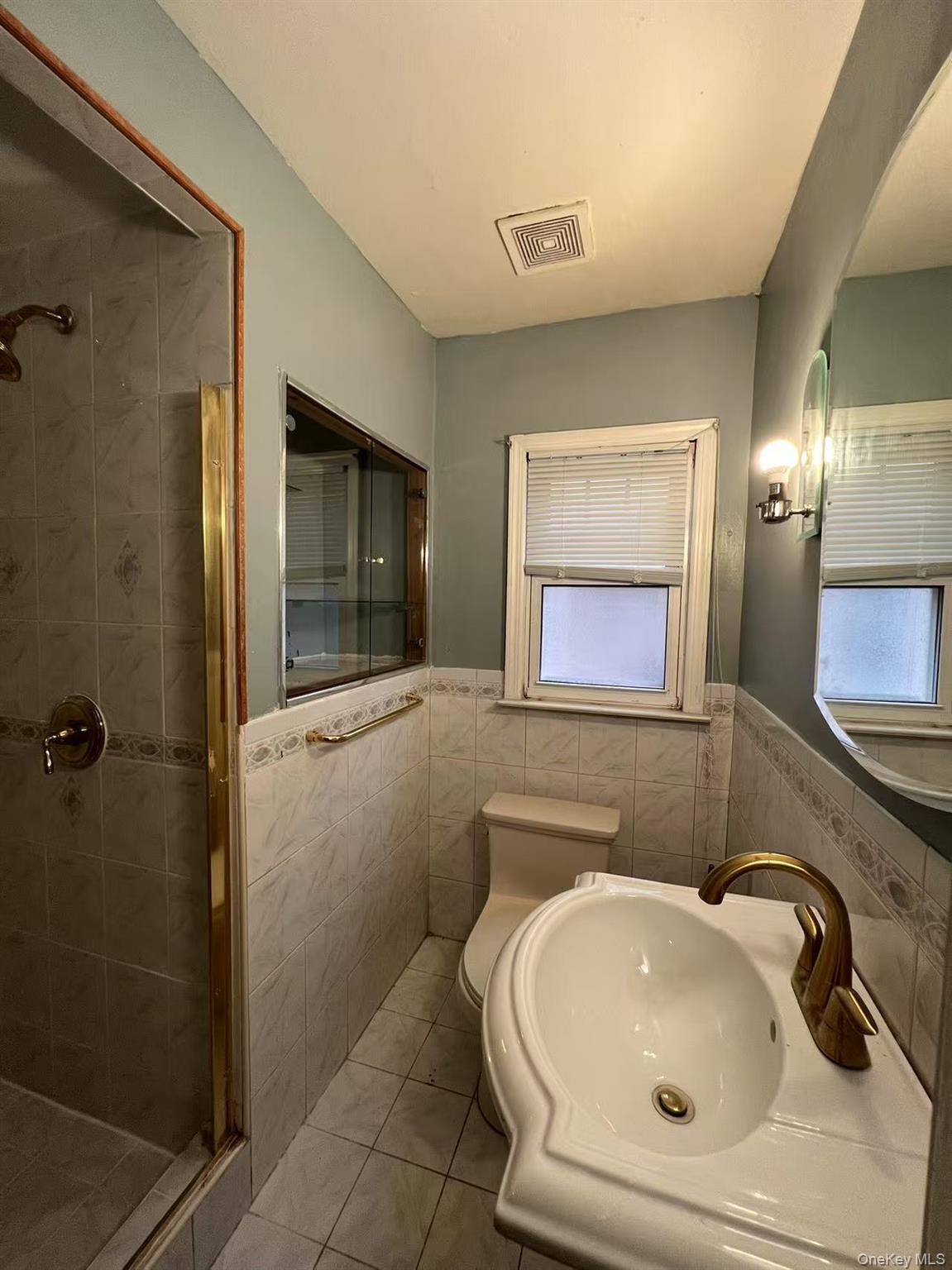 #3 photo, 8517 115th Street, कुईंस Richmond Hill , NY 11418