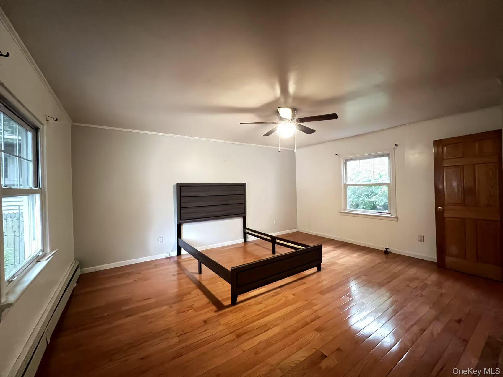 #4 photo, 8517 115th Street, कुईंस Richmond Hill , NY 11418