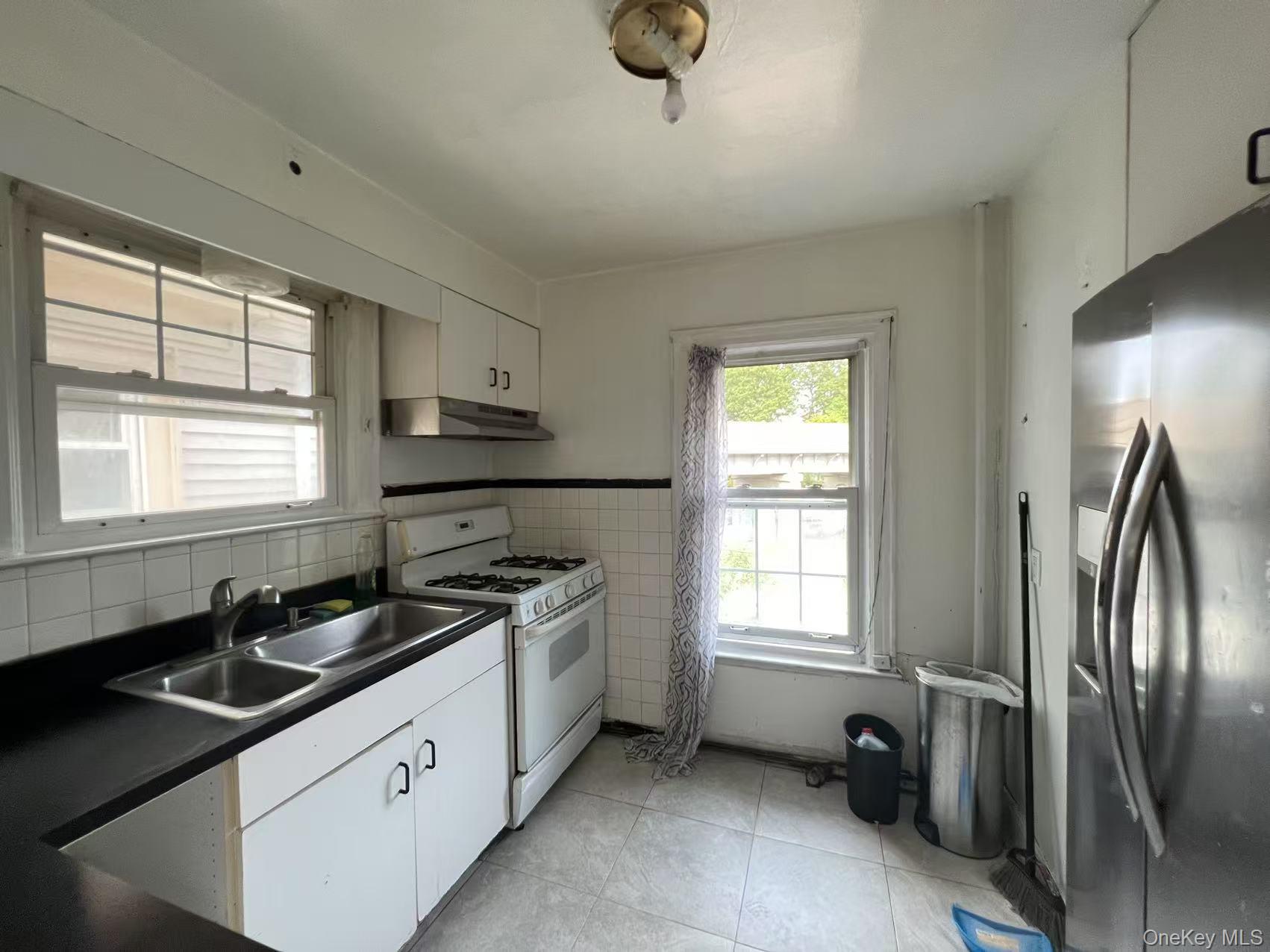 #7 photo, 8517 115th Street, कुईंस Richmond Hill , NY 11418