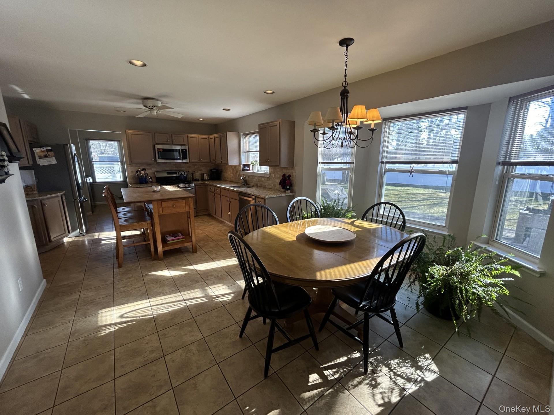 #7 photo, 2 Daylilly Court, Middle Island , NY 11953