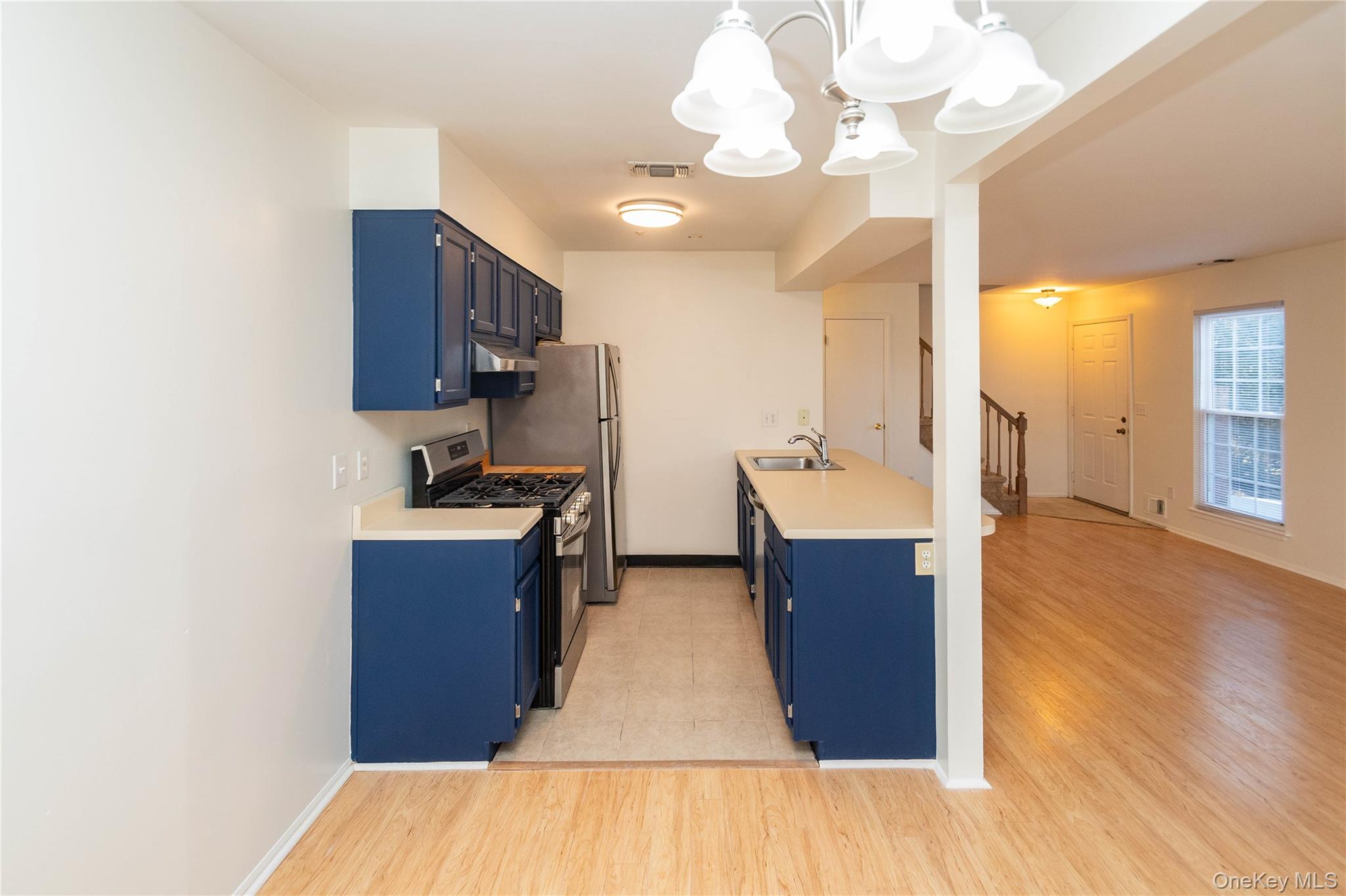 #6 photo, 29 The Rise, Warwick , NY 10990