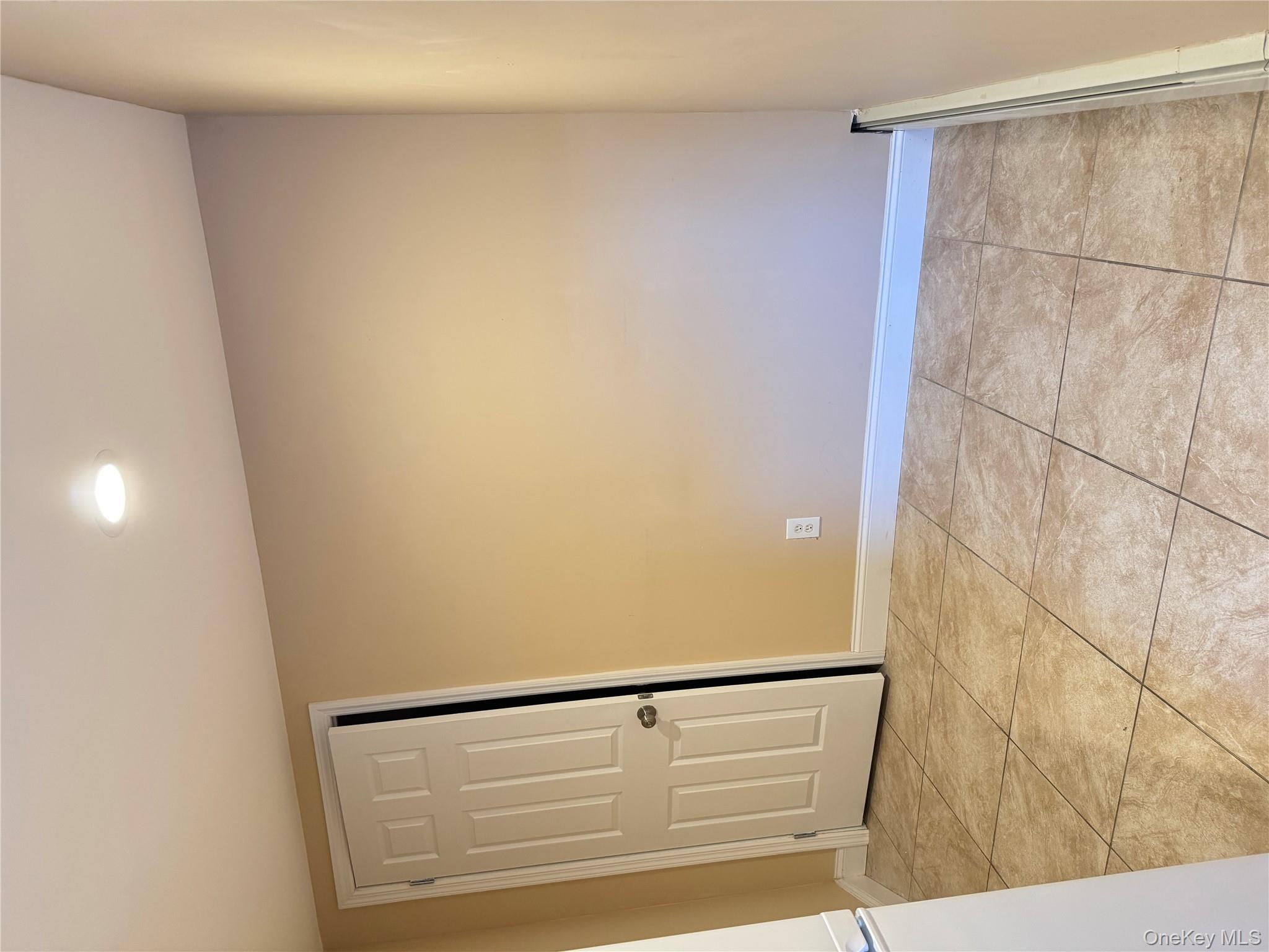 #4 photo, 1019 E 230th Street, הברונקס Bronx , NY 10466