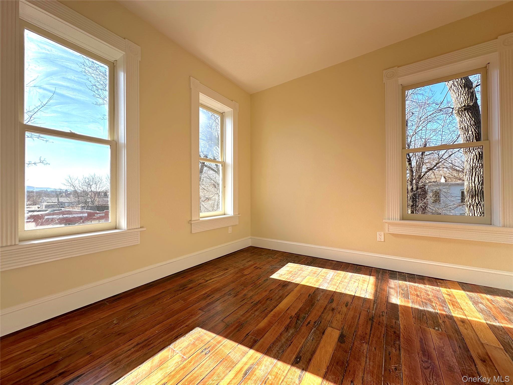 #5 photo, 31 Dubois Street, Newburgh , NY 12550