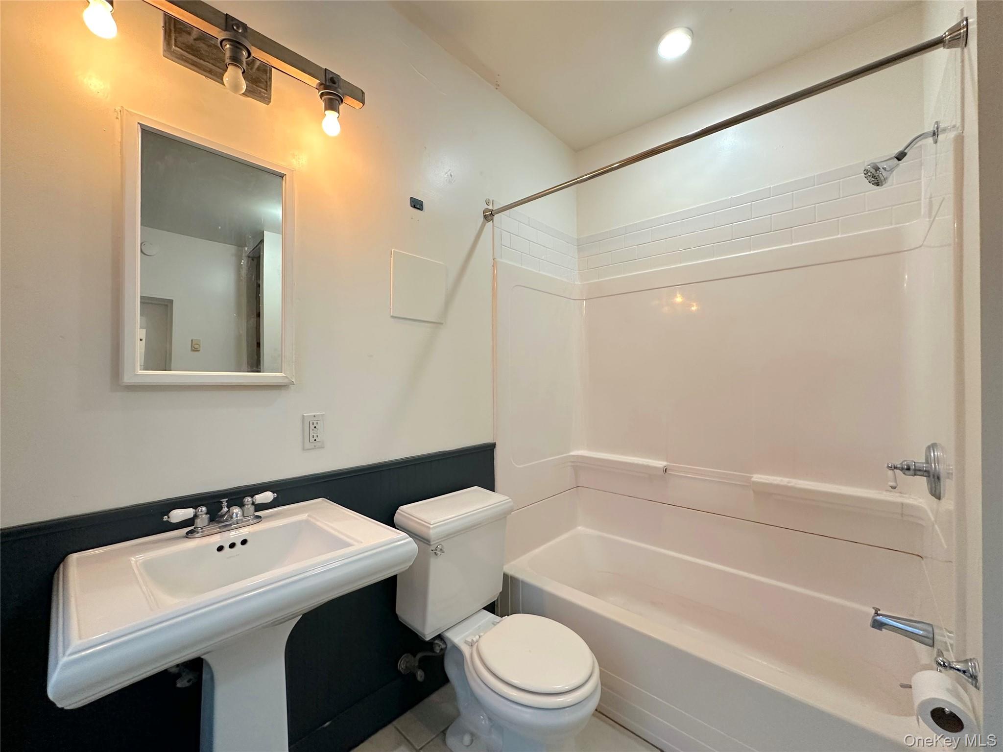 #11 photo, 12 Front Street, Newburgh , NY 12550