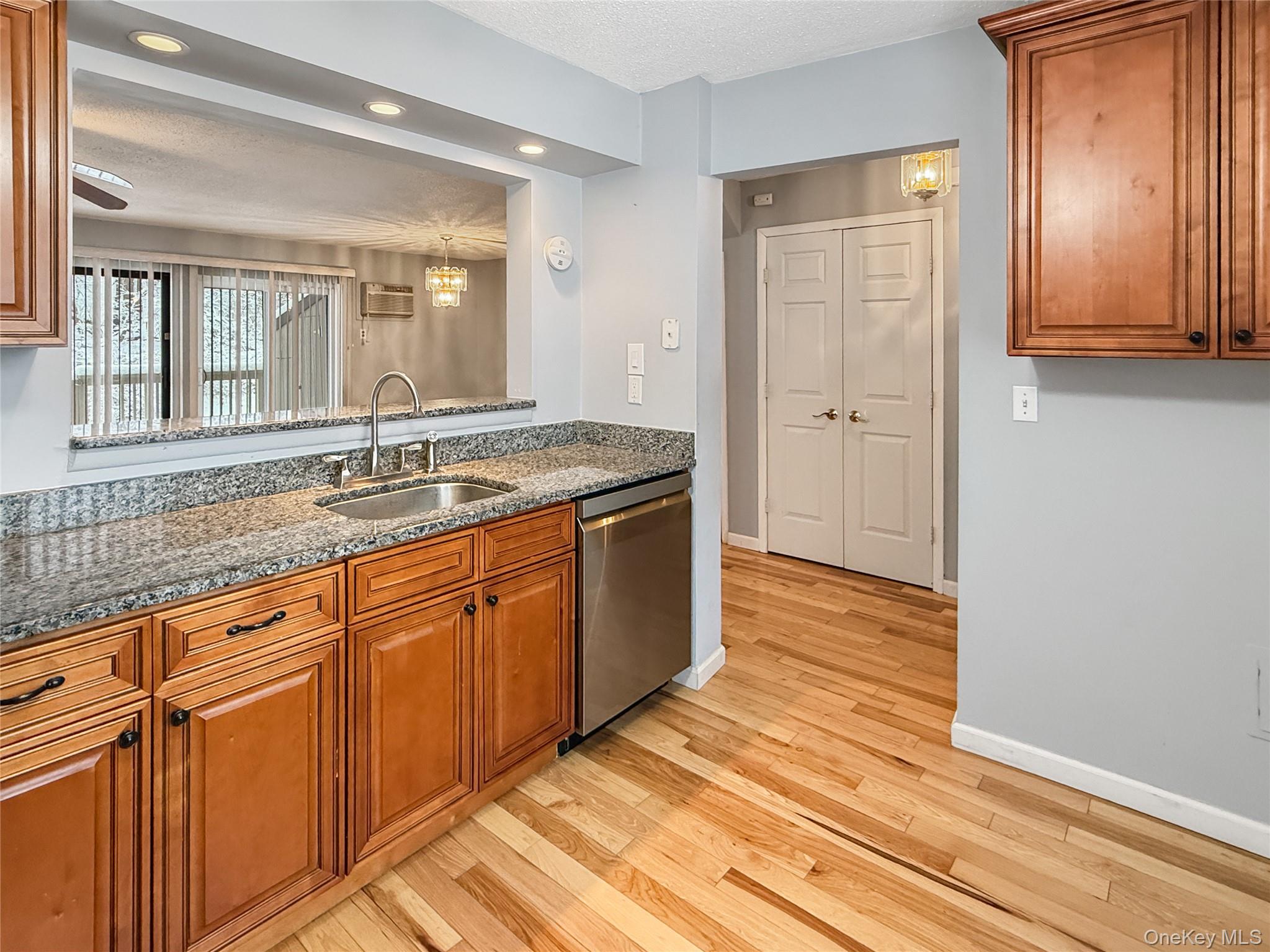 #3 photo, 1206 Chelsea Cove, Hopewell Junction , NY 12533