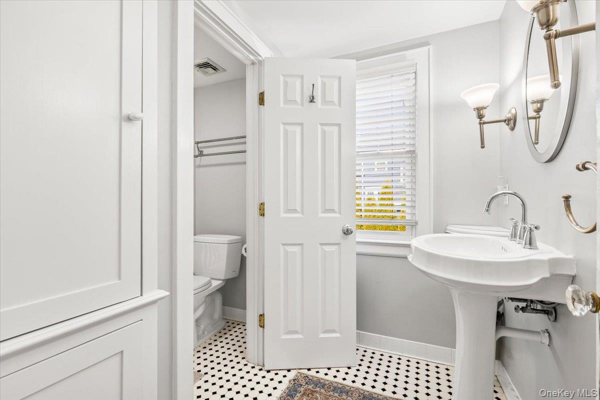 #15 photo, 8 Glen Avenue, Port Chester , NY 10573