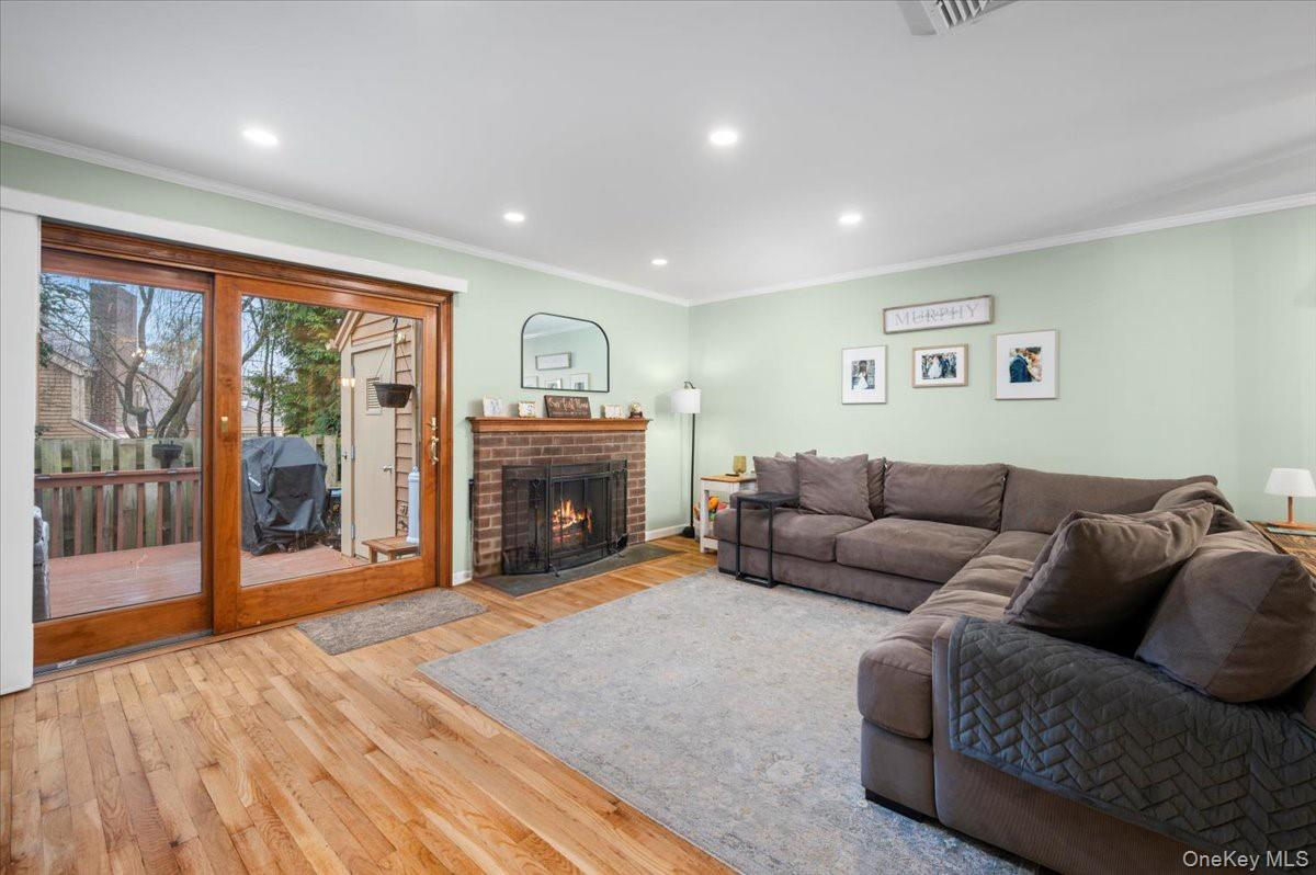 #7 photo, 37 Greenway Lane, Rye Brook , NY 10573