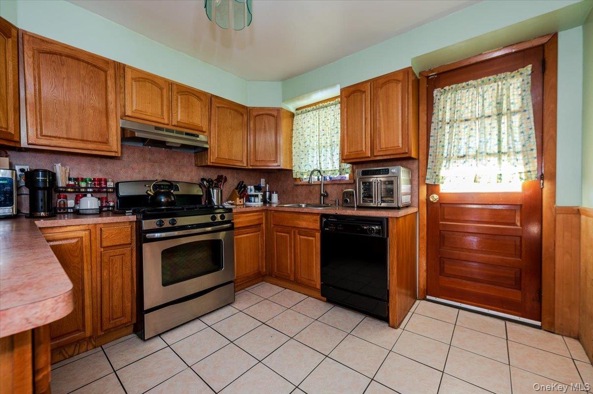 #11 photo, 1917 Haight Avenue, Bronx , NY 10461