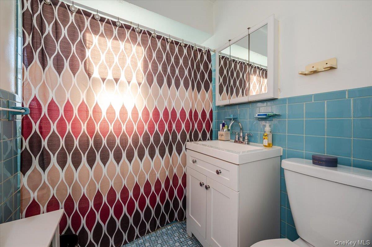 #17 photo, 1917 Haight Avenue, Bronx , NY 10461