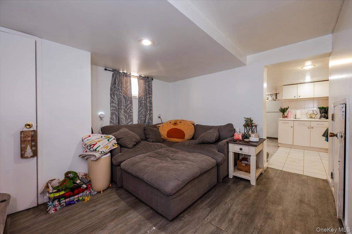 #19 photo, 1917 Haight Avenue, Bronx , NY 10461