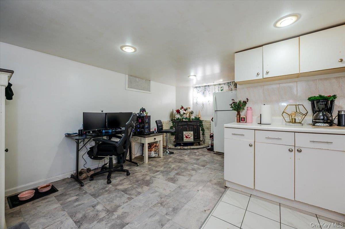 #20 photo, 1917 Haight Avenue, Bronx , NY 10461