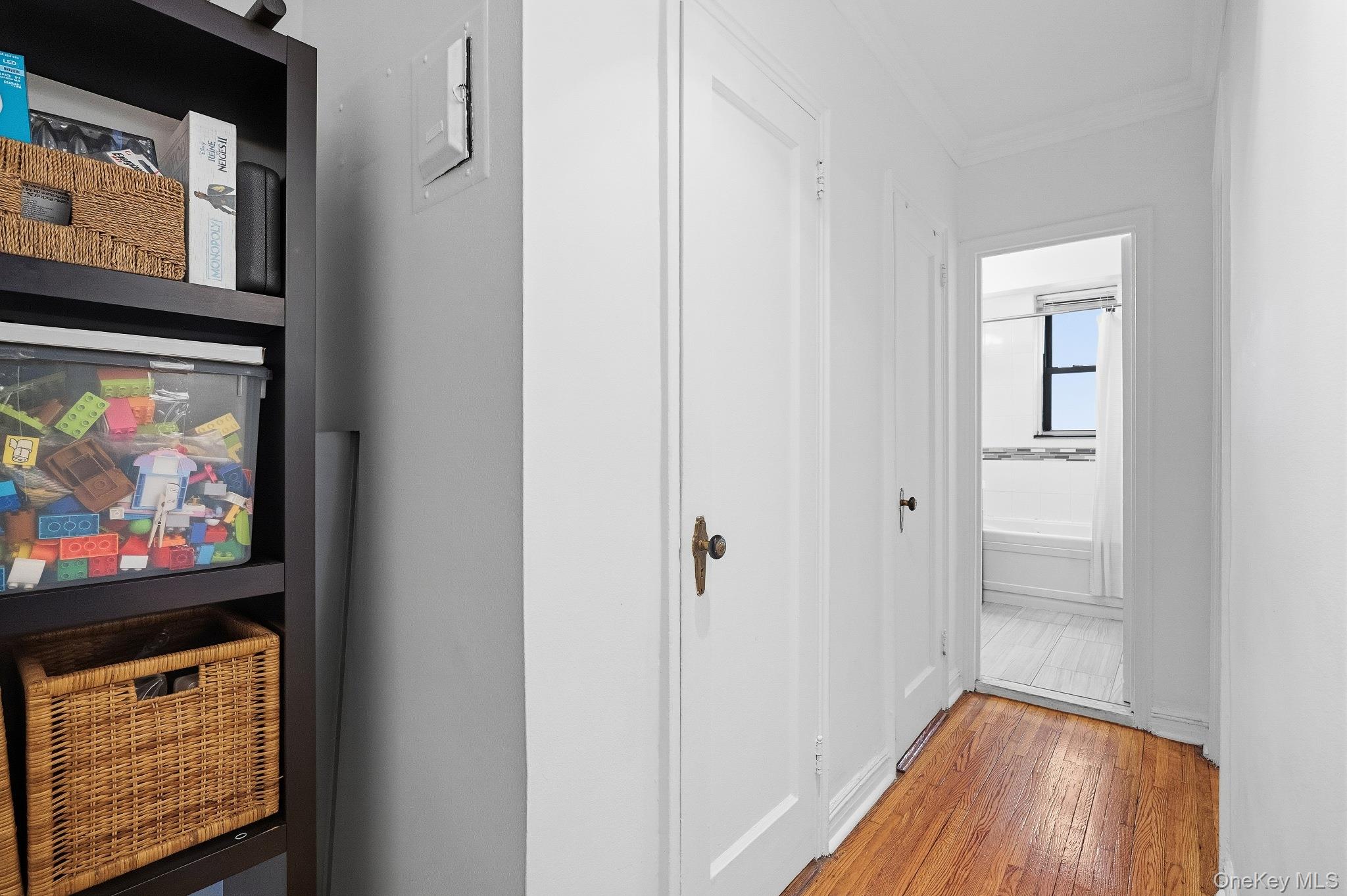 #12 photo, 69-40 YELLOWSTONE Boulevard, קווינס Forest Hills , NY 11375