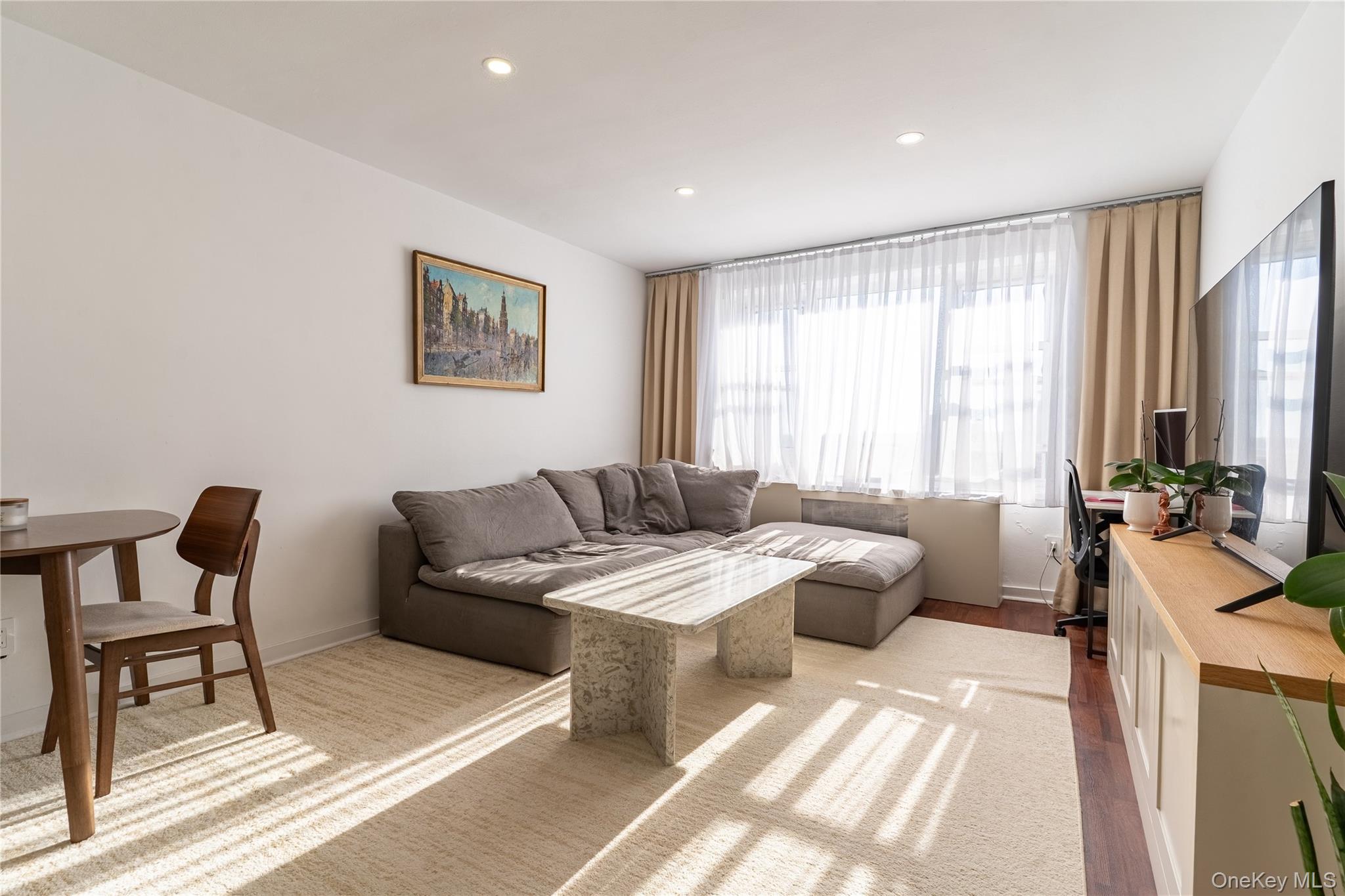 #5 photo, 16 Lake Street, White Plains , NY 10603