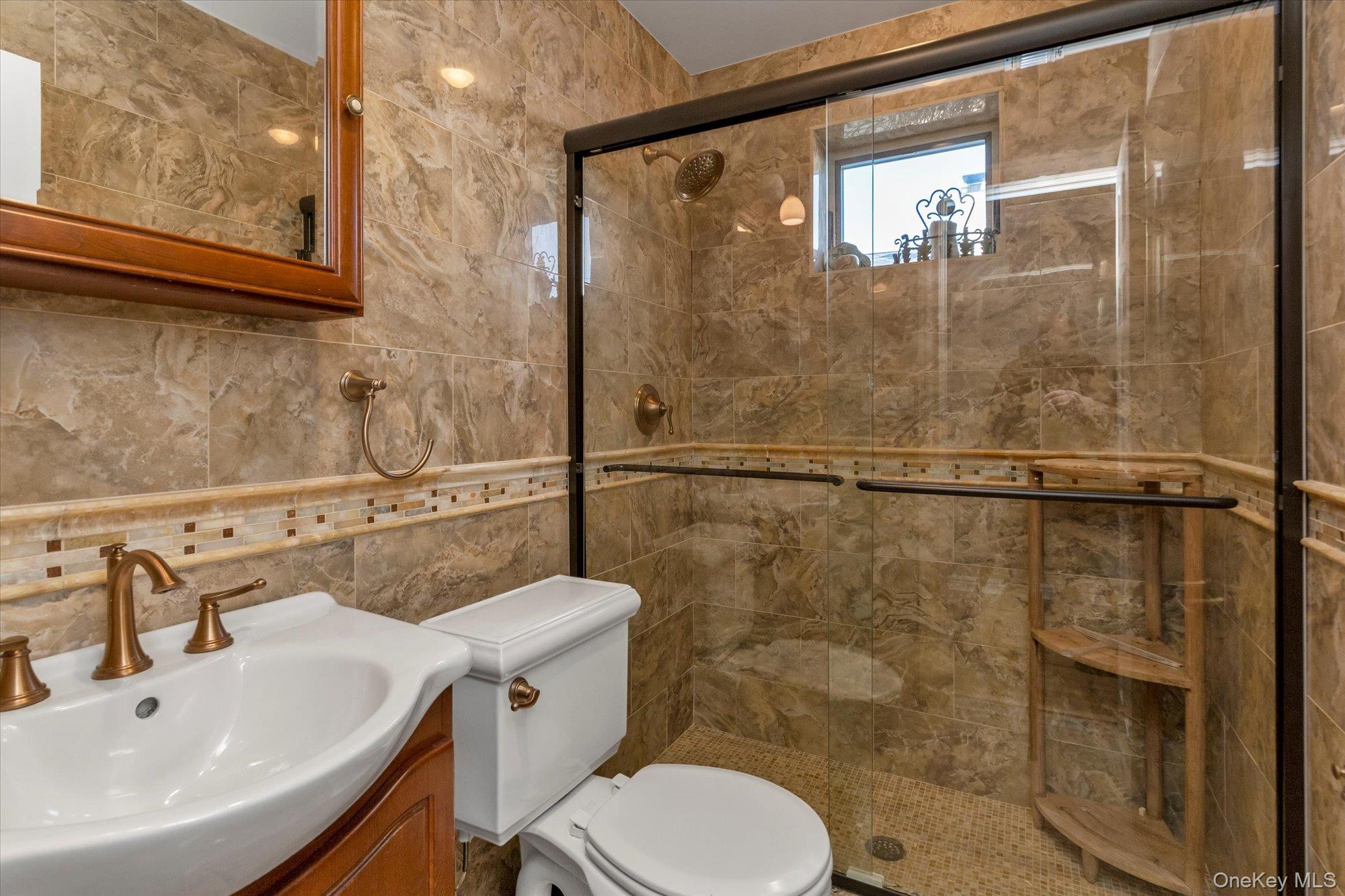 #11 photo, 2528 Balsam Avenue, Нассау ‖ East Meadow , NY 11554