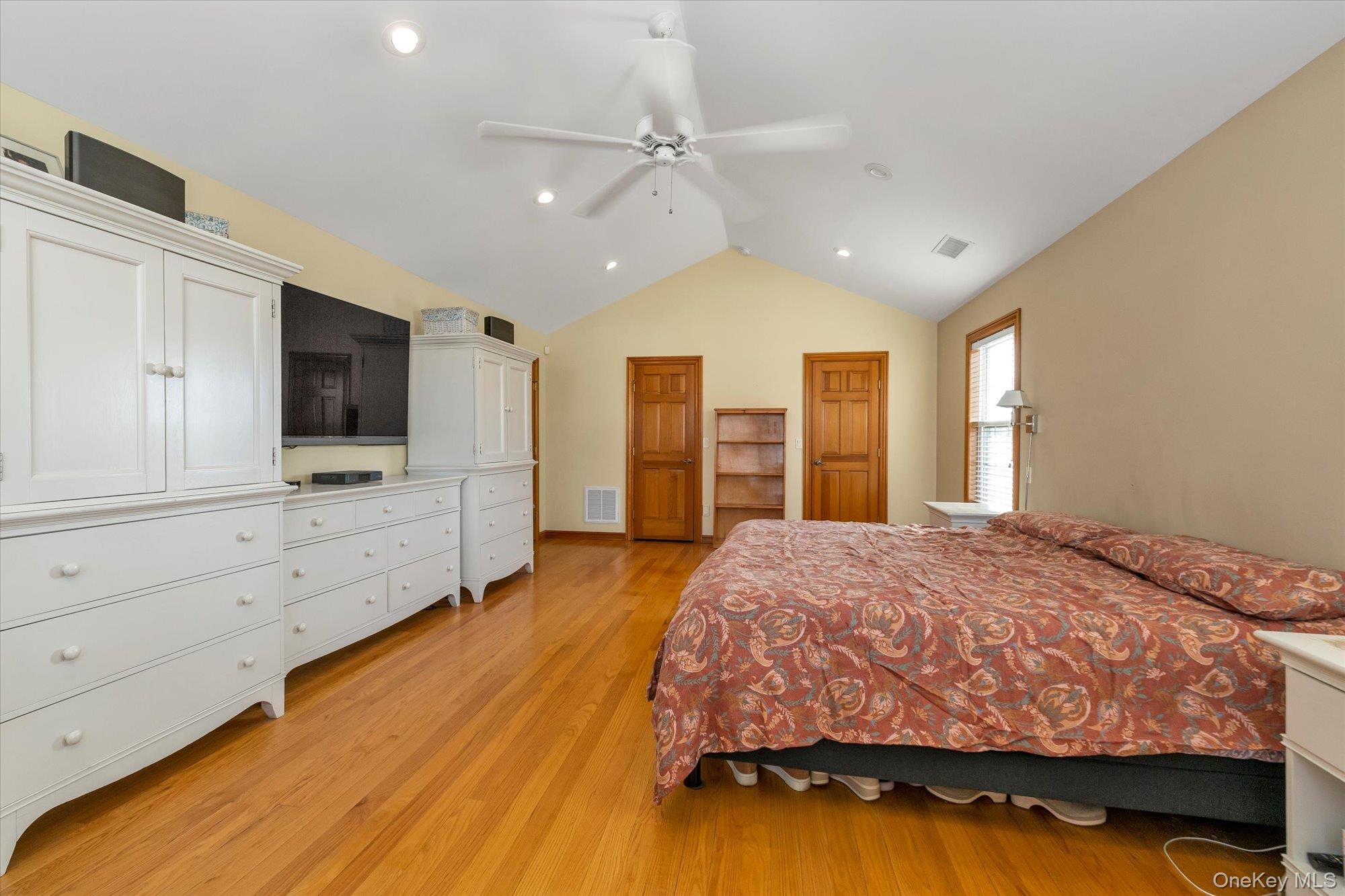 #15 photo, 2528 Balsam Avenue, Нассау ‖ East Meadow , NY 11554