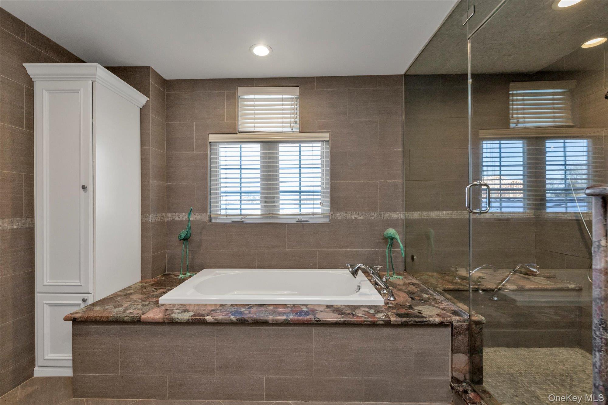 #17 photo, 2528 Balsam Avenue, Нассау ‖ East Meadow , NY 11554