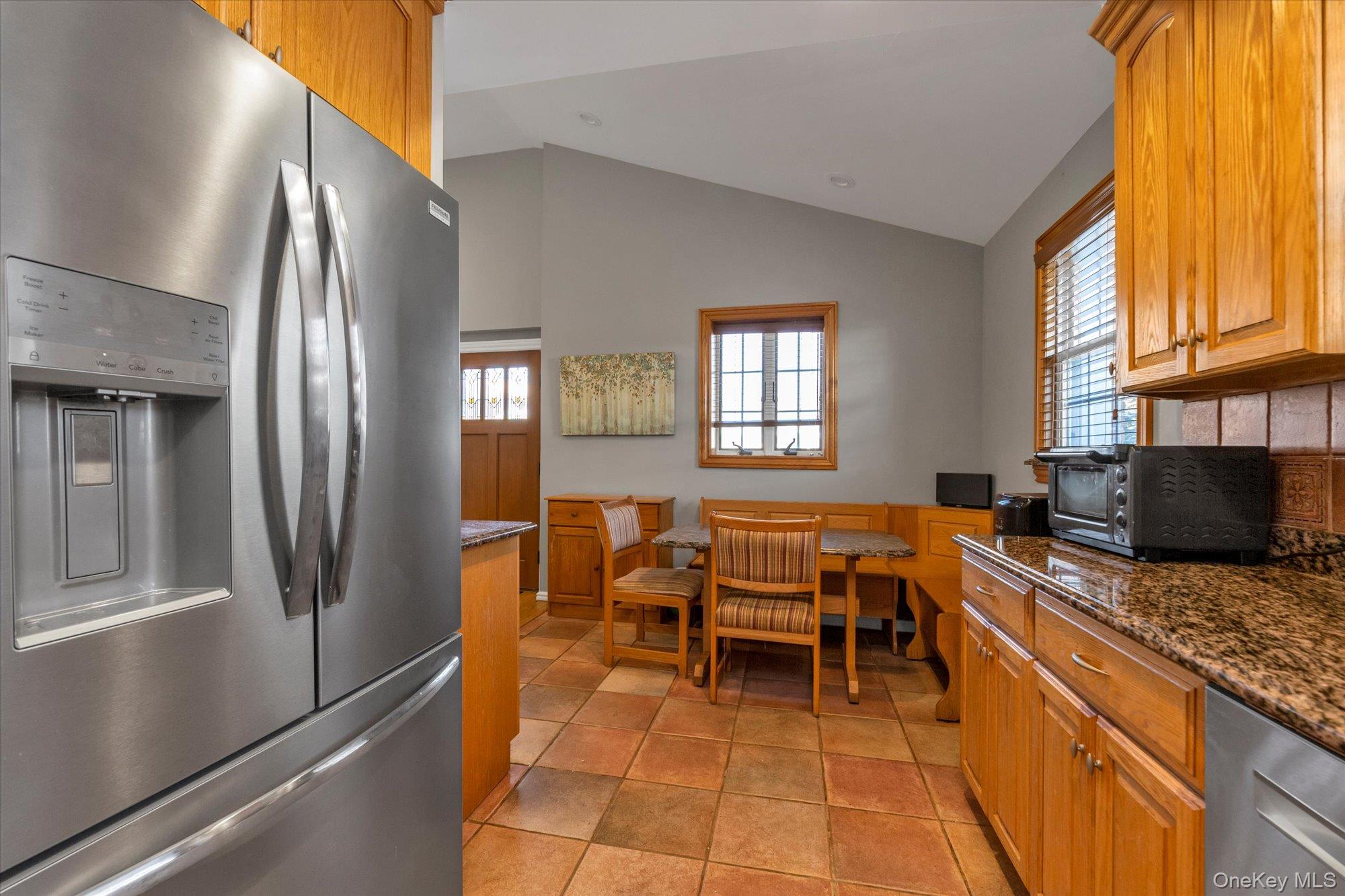 #6 photo, 2528 Balsam Avenue, Нассау ‖ East Meadow , NY 11554