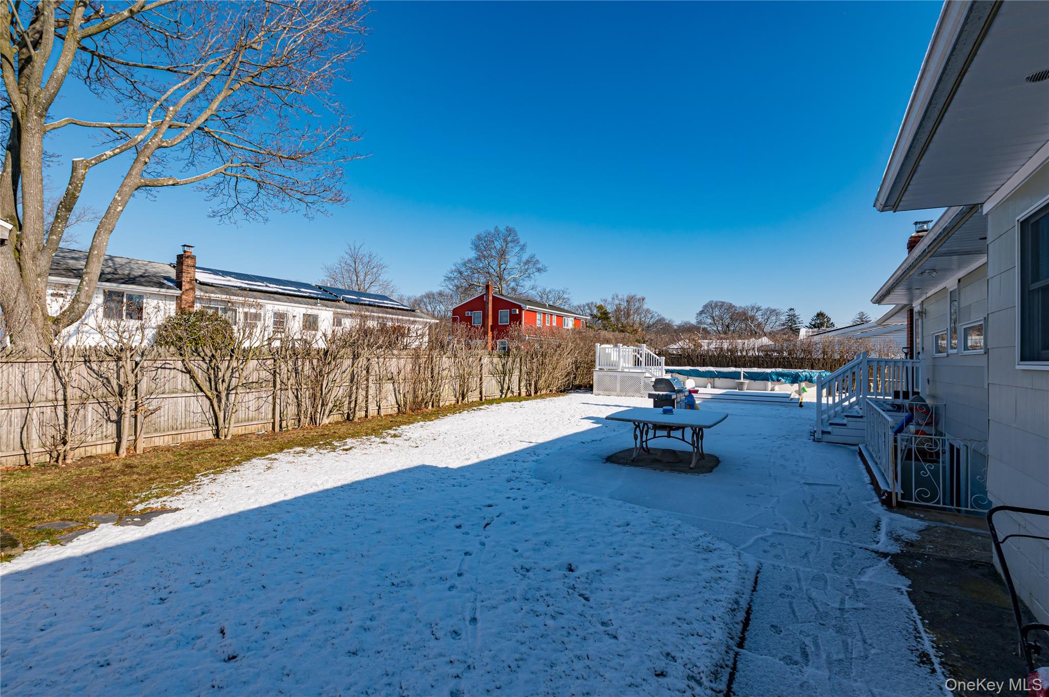 #4 photo, 221 Young Street, Саффолк ‖ West Babylon , NY 11704