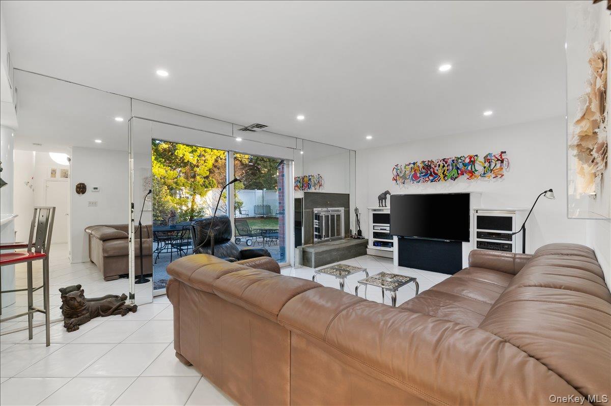 #15 photo, 3427 Carey Lane, 长岛 Baldwin , NY 11510