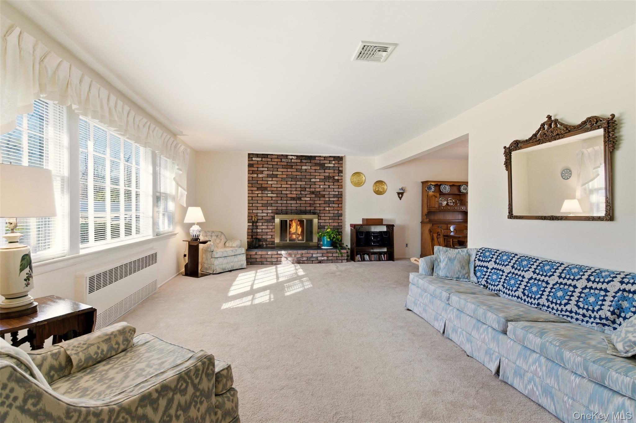 #4 photo, 24 Birchwood Drive, Саффолк ‖ Great River , NY 11739