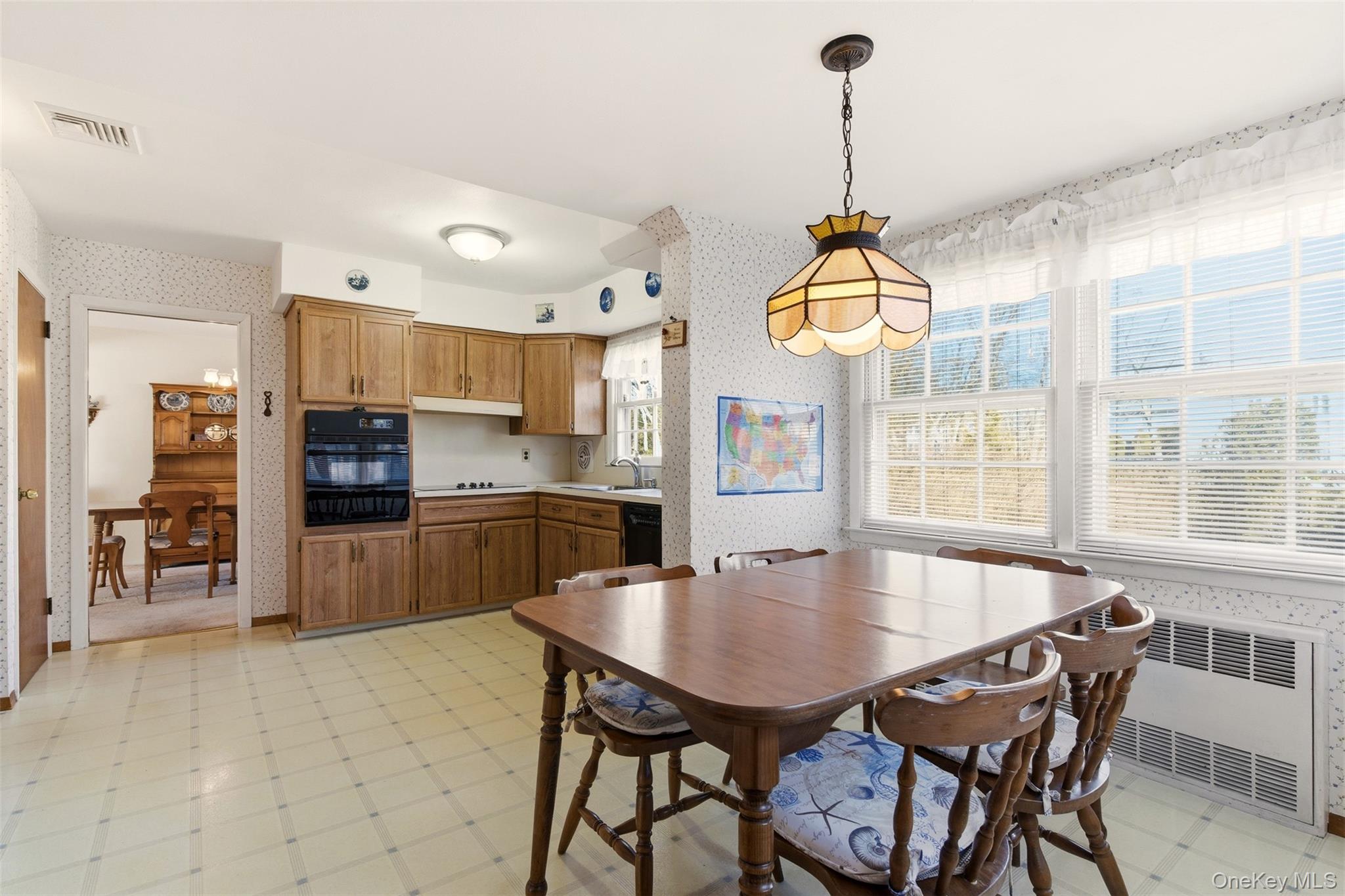 #8 photo, 24 Birchwood Drive, Саффолк ‖ Great River , NY 11739