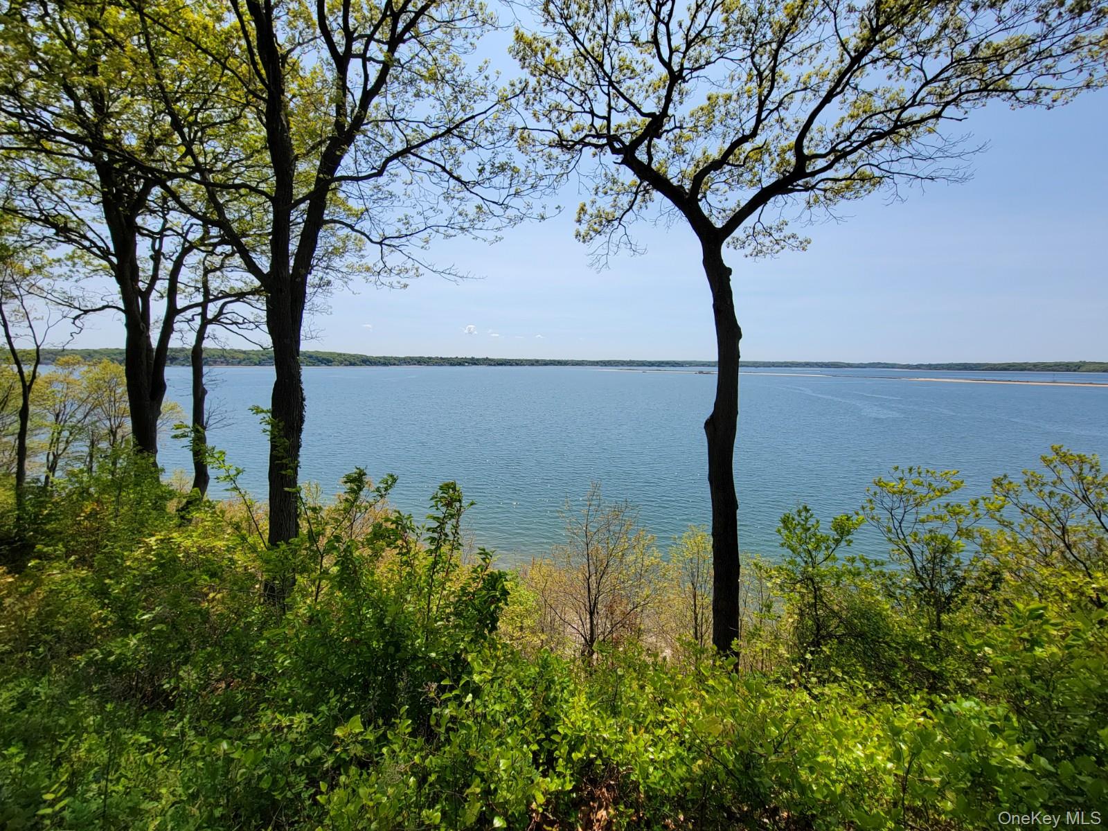 #16 photo, 144 Old Winkle Point Road, מחוז סאפוק Northport , NY 11768