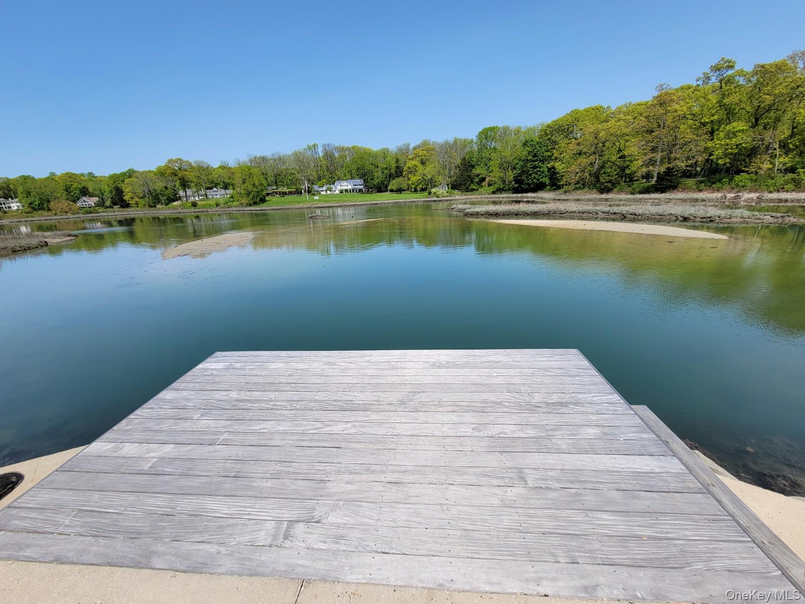 #18 photo, 144 Old Winkle Point Road, מחוז סאפוק Northport , NY 11768