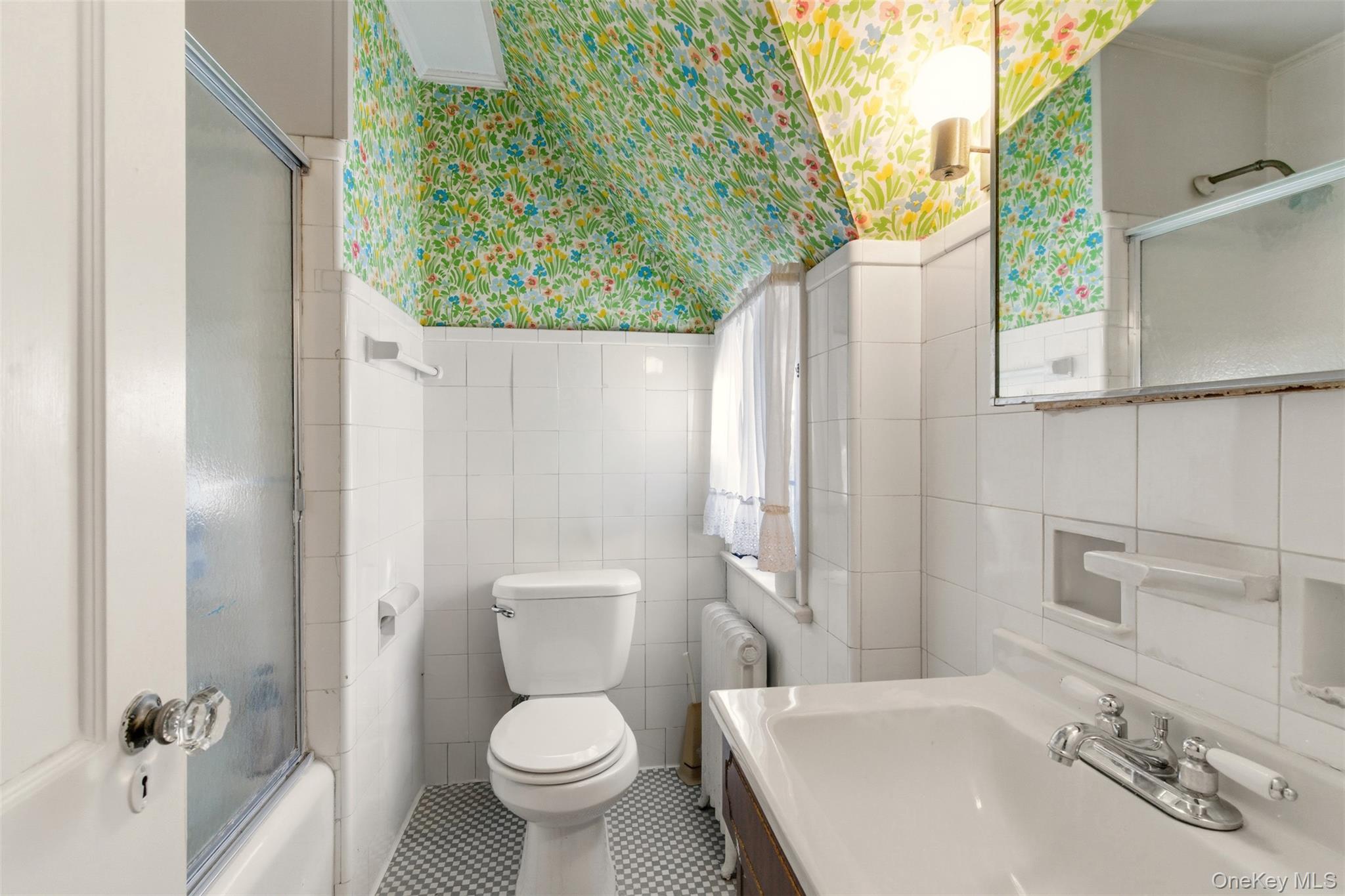 #15 photo, 54 Summit Drive, Manhasset , NY 11030