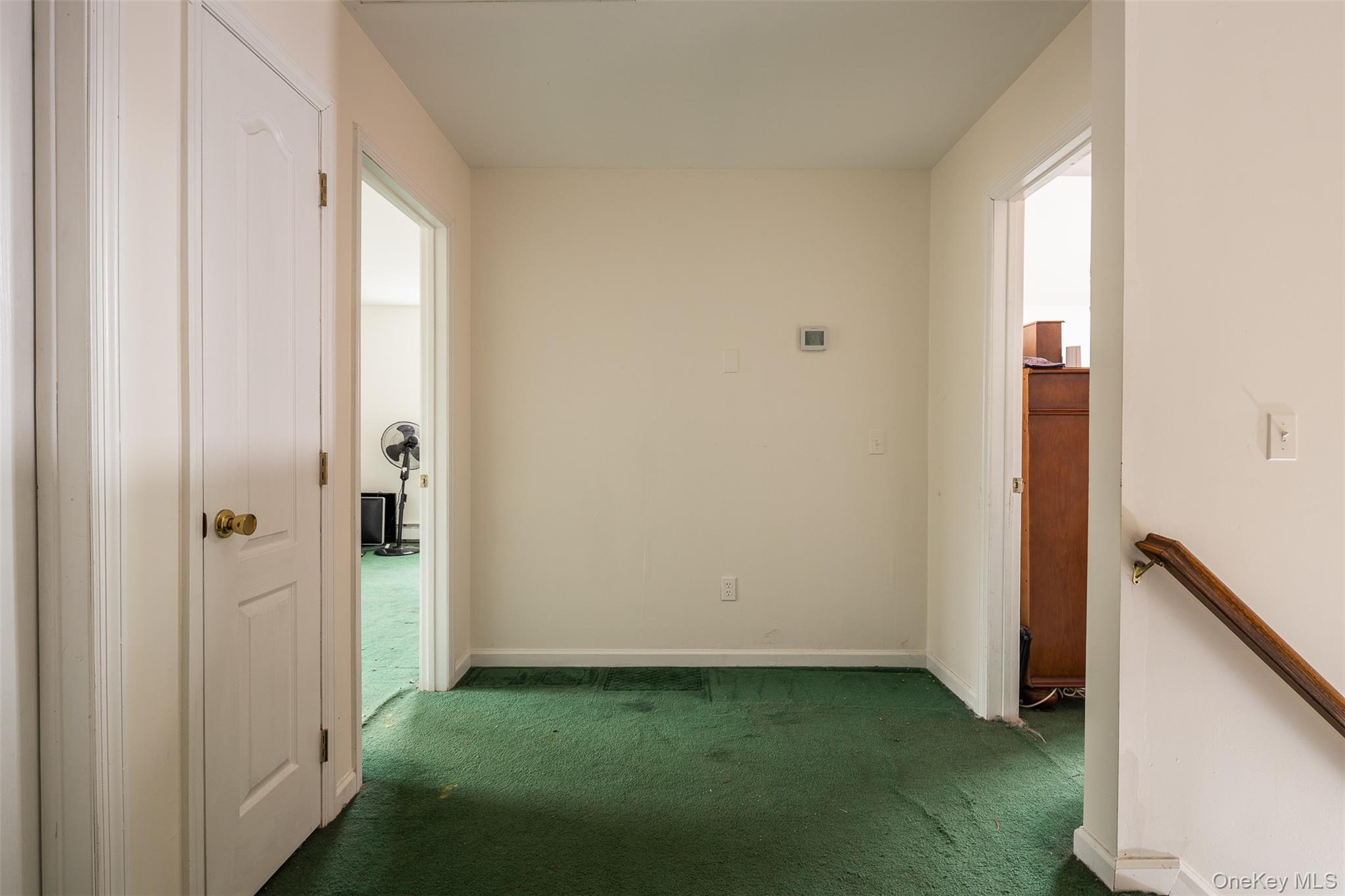 #2 photo, 24 lonscreek Place, Саффолк ‖ Mastic Beach , NY 11951